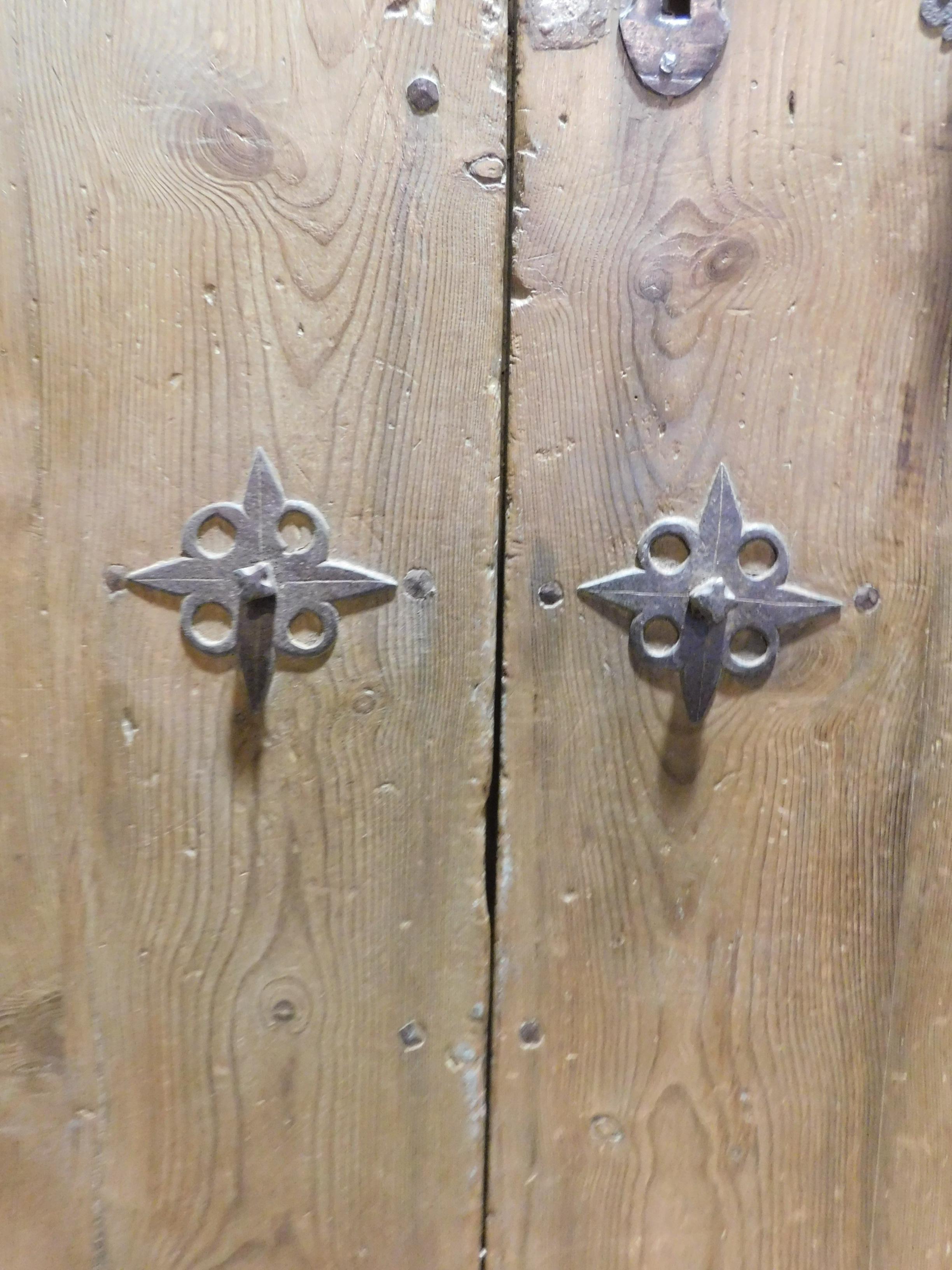 Antique Entrance Door in Larch, Rounded with Original Irons and Studs, '700 2