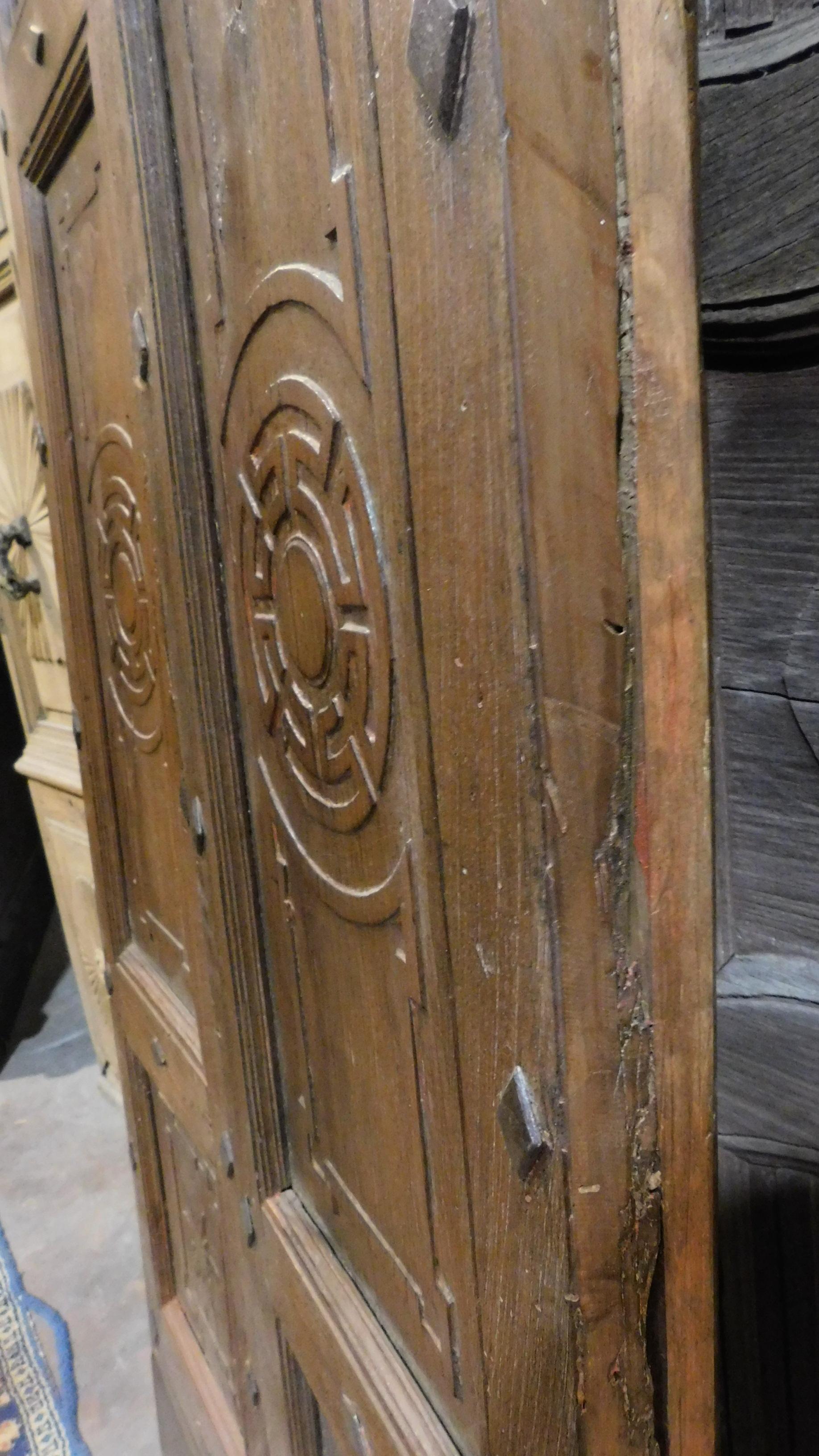 Italian Antique Entrance Door in Walnut with Carved Decorations, 19th Century, Italy For Sale