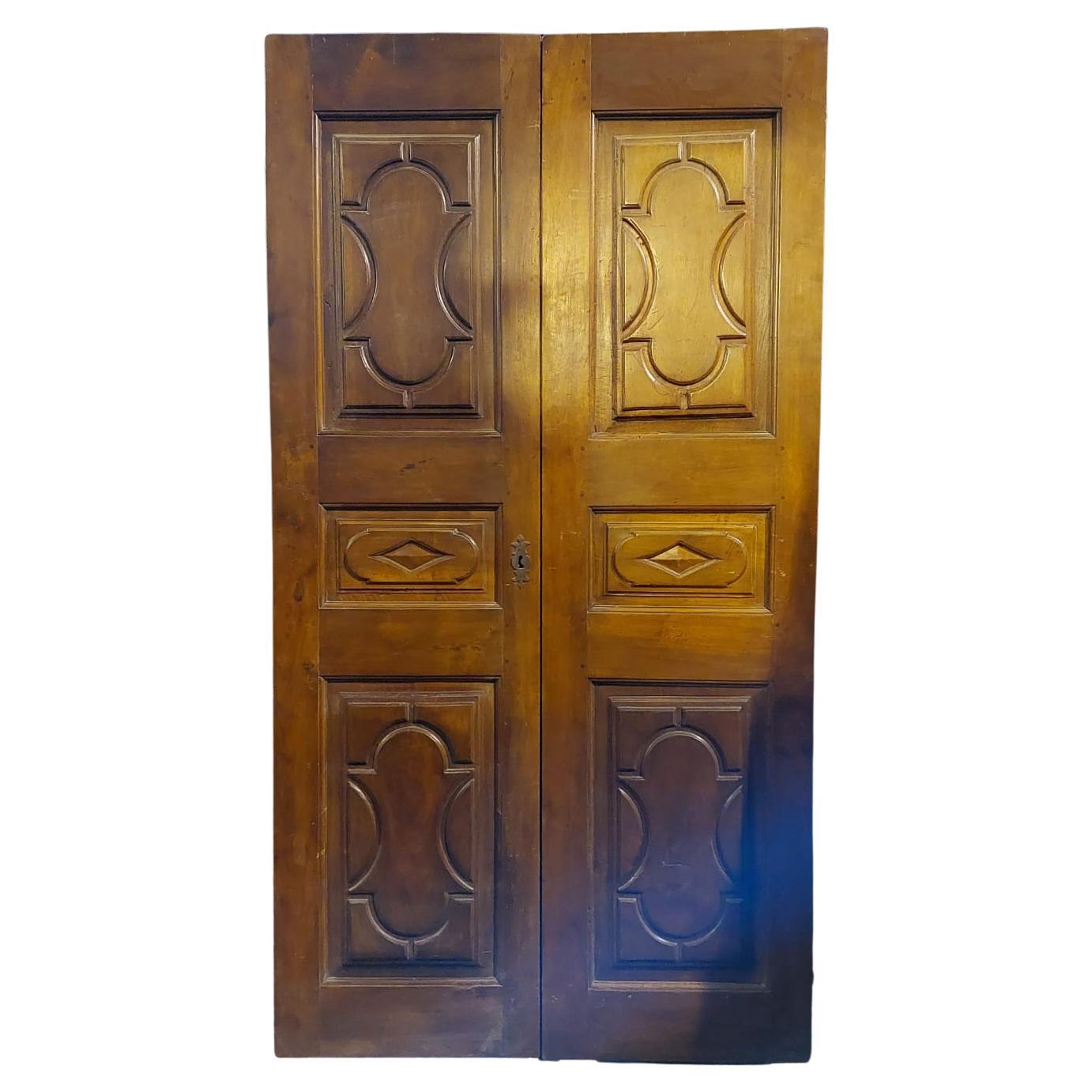 Antique Entrance Door with Two Carved Wings, 18th Century, Italy For Sale