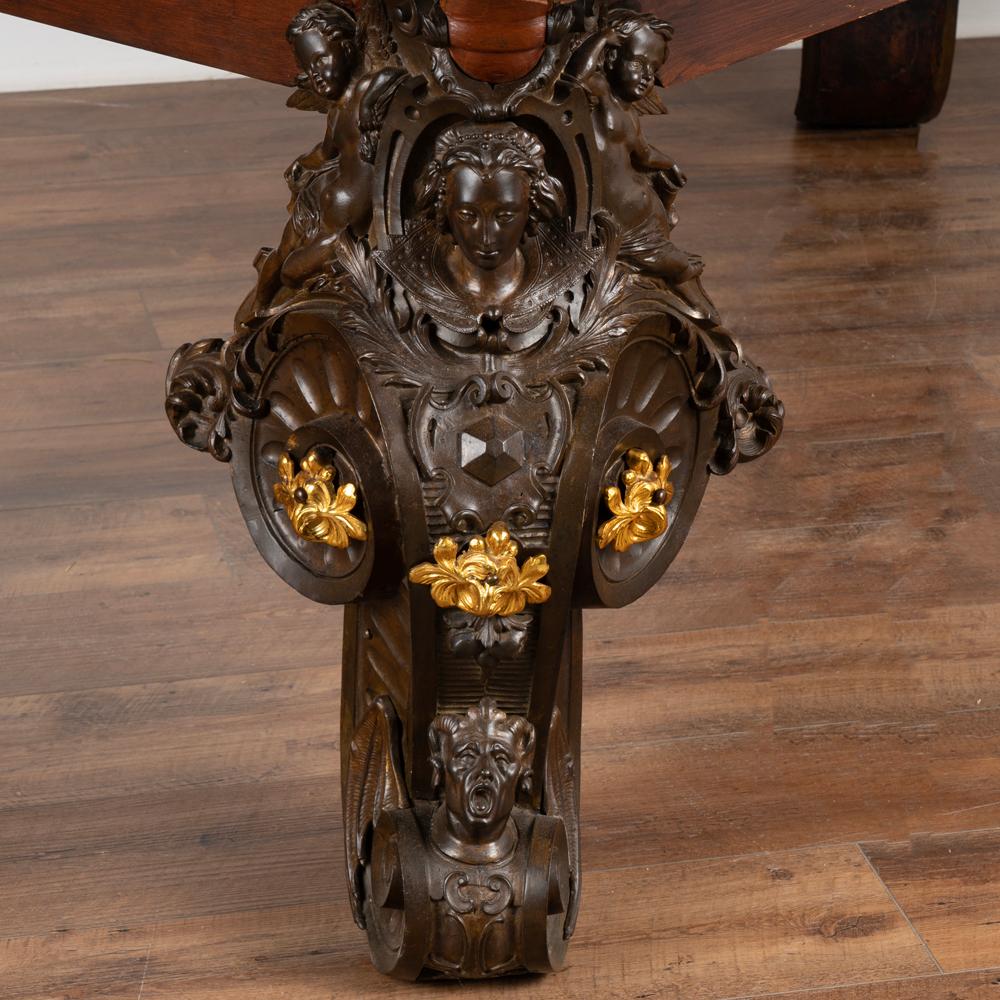 Fatto a mano Antico tavolo da ingresso con piano intarsiato e gambe in bronzo, Italia, 1860-1880 ca. in vendita