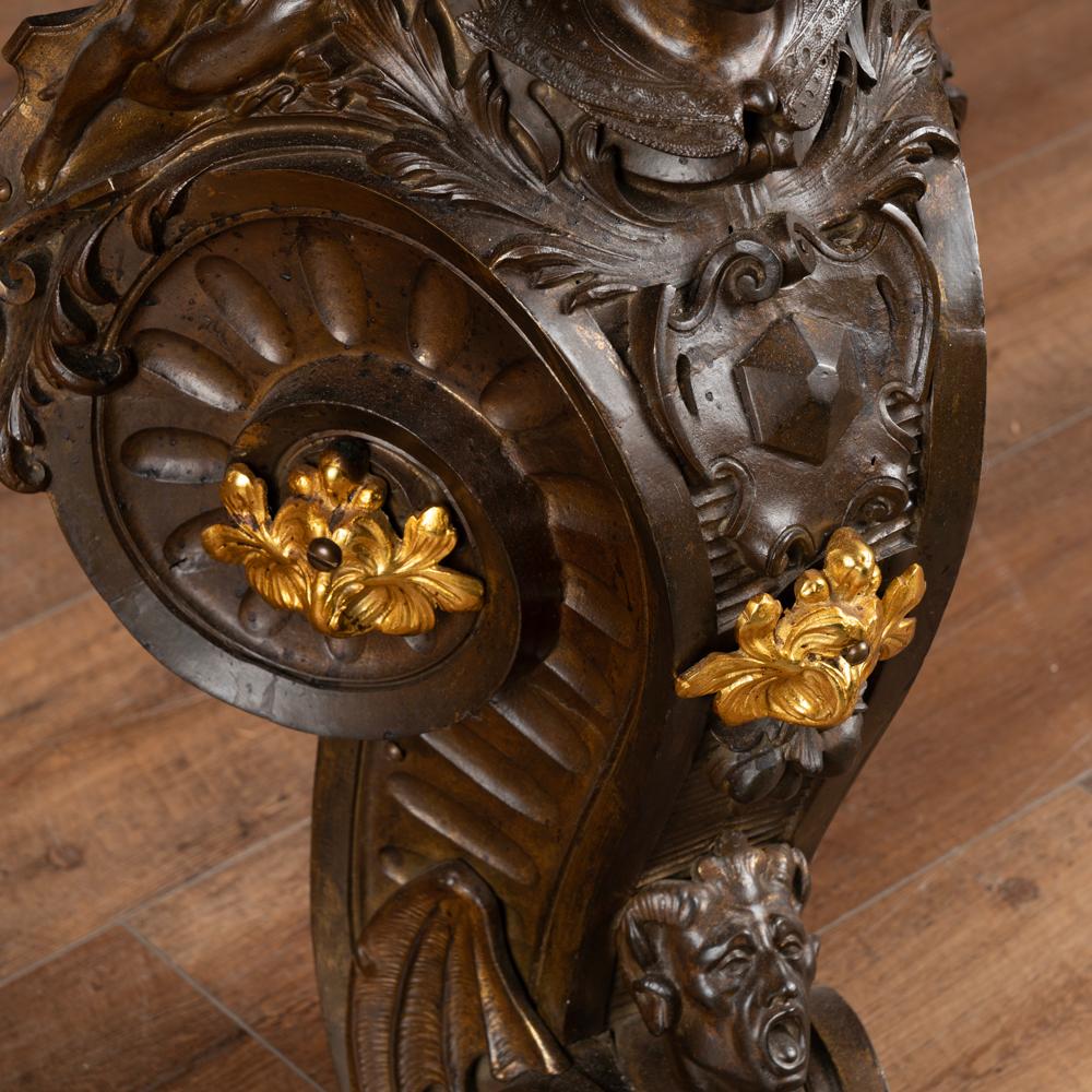 XIX secolo Antico tavolo da ingresso con piano intarsiato e gambe in bronzo, Italia, 1860-1880 ca. in vendita