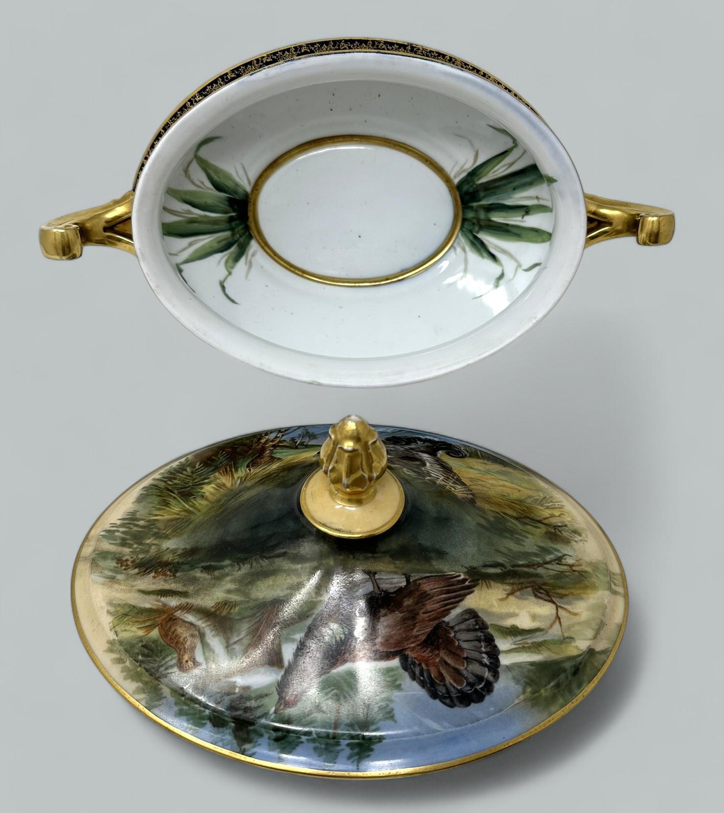 XIXe siècle Antique centre de table de soupe Epiag Royal Czechoslovakian Porcelaine peinte à la main