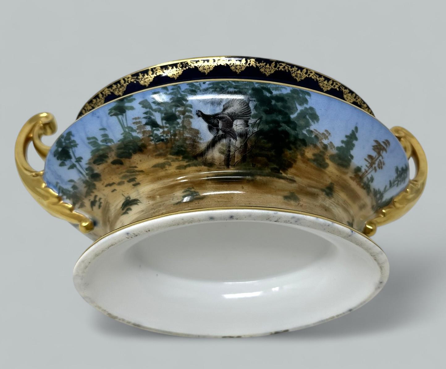 Antique centre de table de soupe Epiag Royal Czechoslovakian Porcelaine peinte à la main 3
