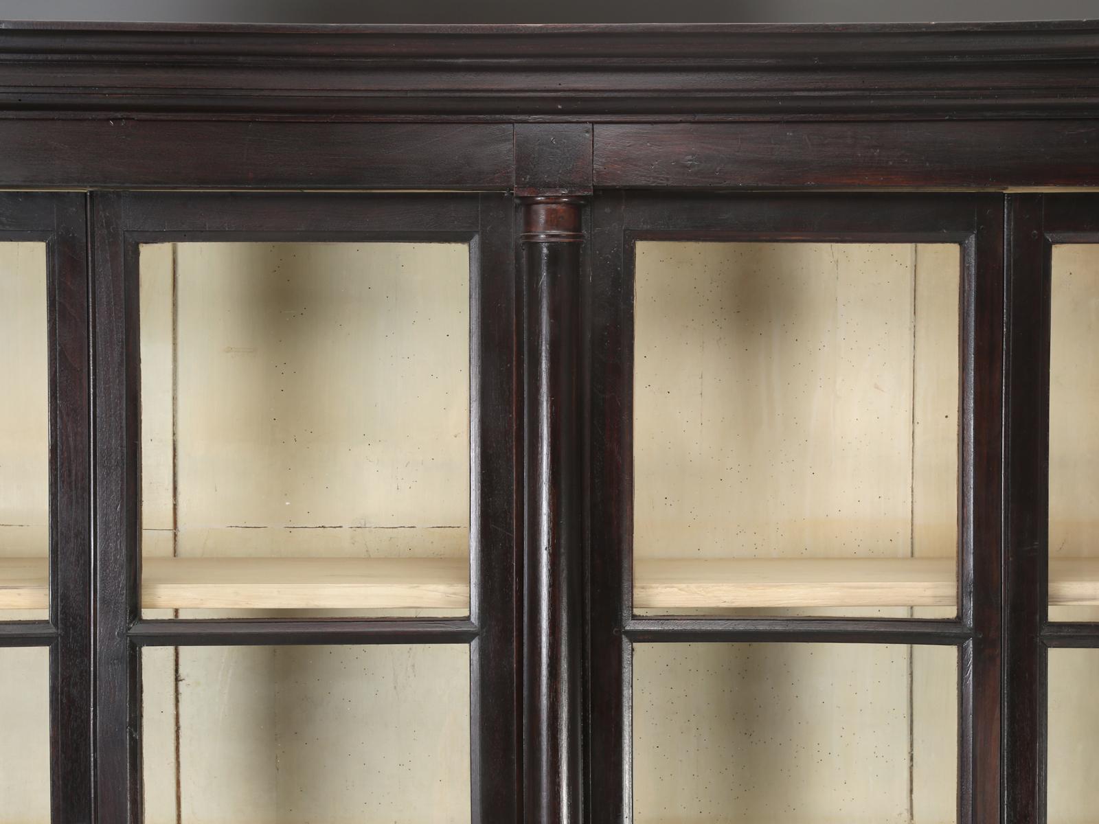 Antique Époque French Empire Bookcase or Bibliothèque Fully Restored, 1800-1829 In Good Condition In Chicago, IL