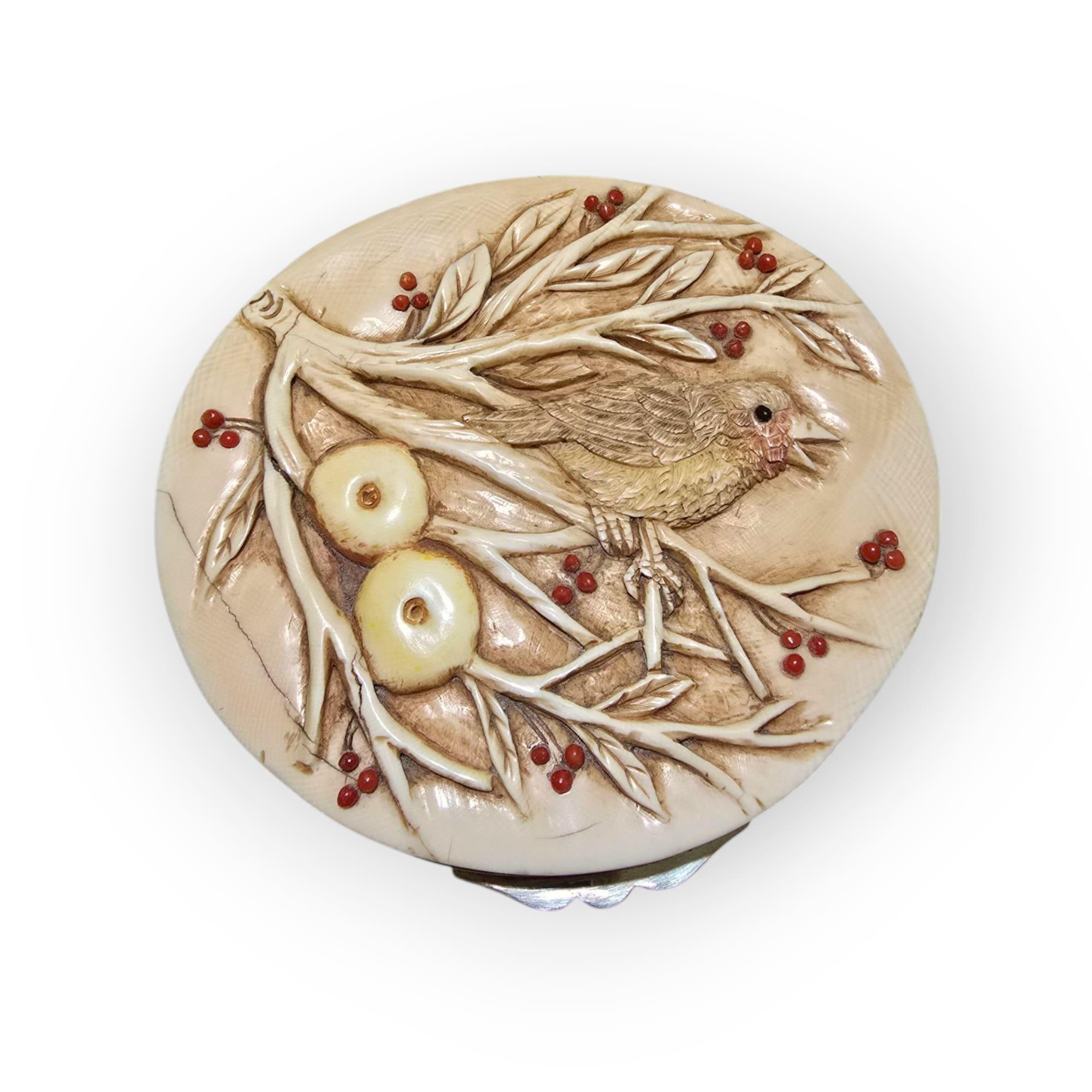 Antique Erotic Silver Box, 19th Century For Sale 7
