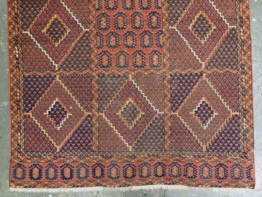Antiker türkischer Ersari Beshir Turkmen-Teppich in kleiner Größe, seltenes Design, um 1870 im Zustand „Gut“ im Angebot in Moreton-In-Marsh, GB