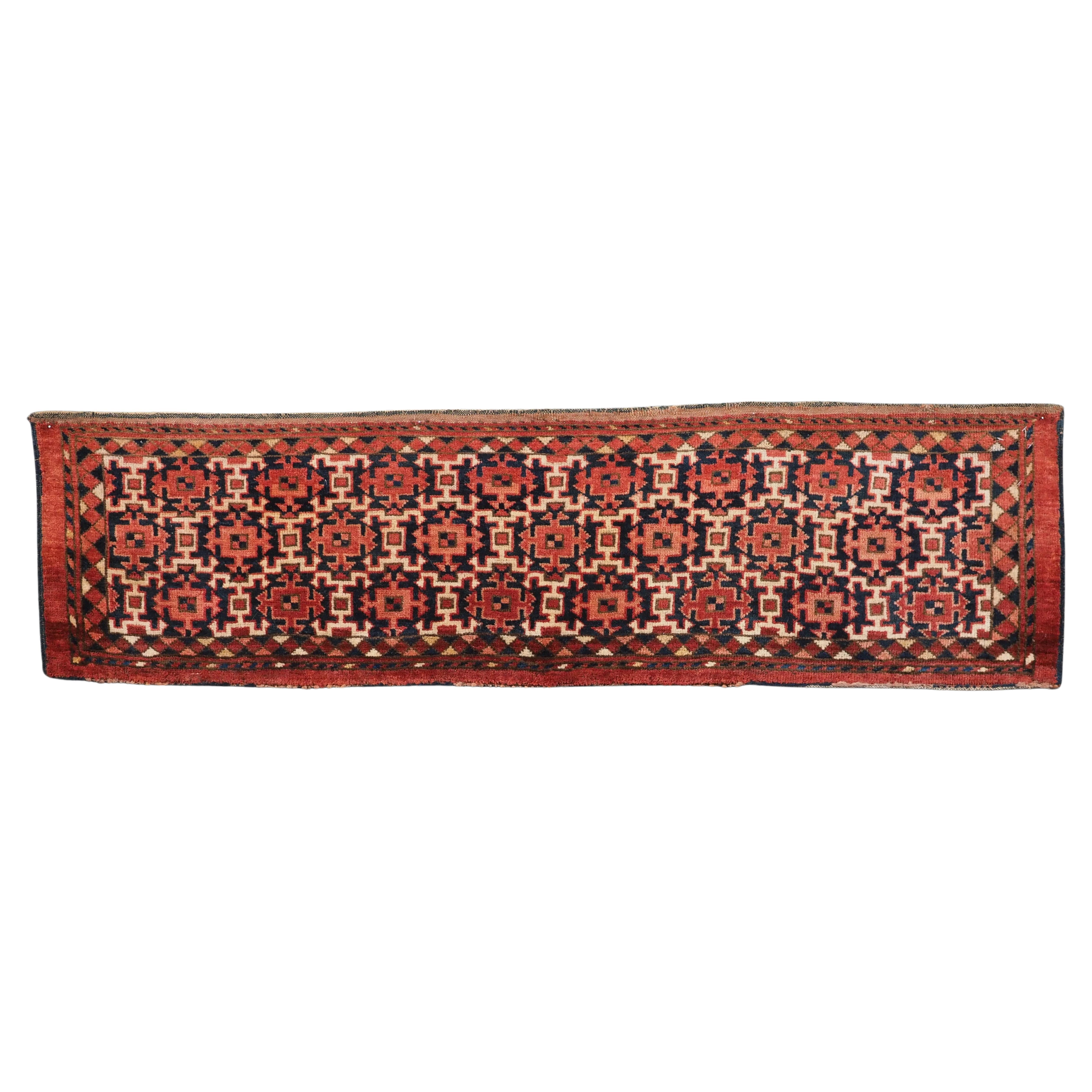 Torba turkmène ancienne Ersari avec motif kochak.  Circa 1880.