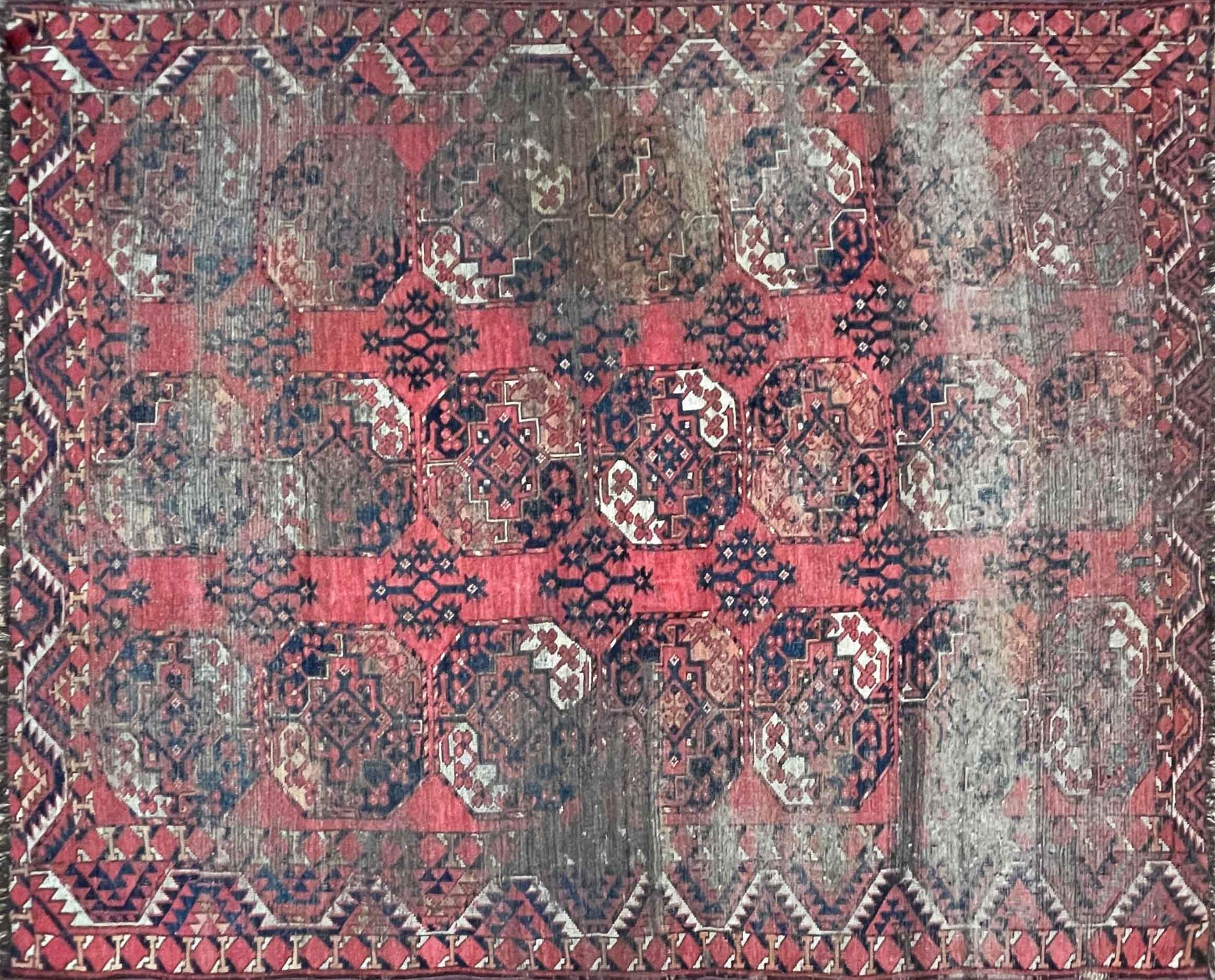 
Titel: Umarmung der zeitlosen Schönheit: Ein Blick auf die Pracht eines antiken Ersari-Turkman-Teppichs (6'9