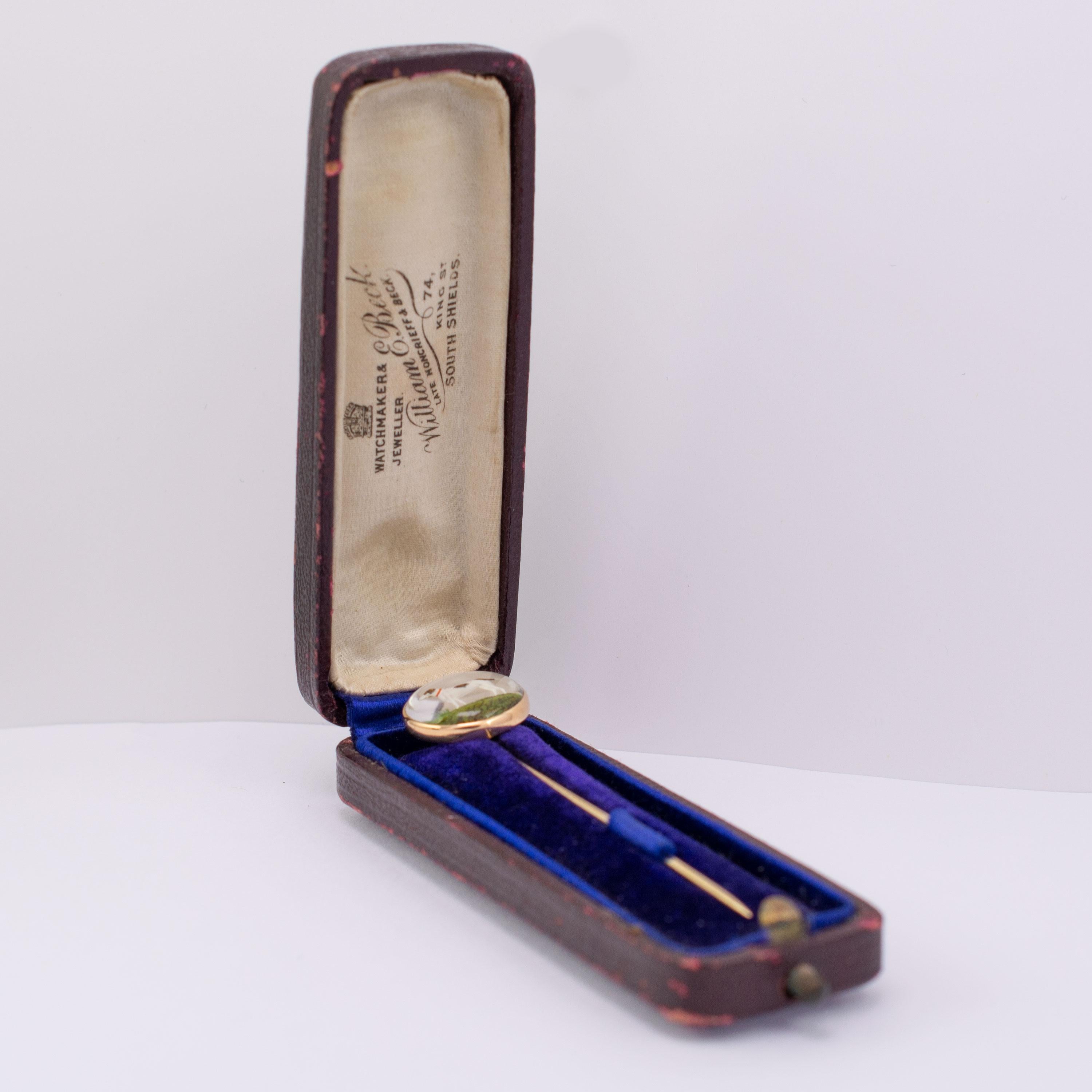 Antique Essex Crystal Pointer Dog Stick Pin 15 Karat Gold, circa 1900 For Sale 4