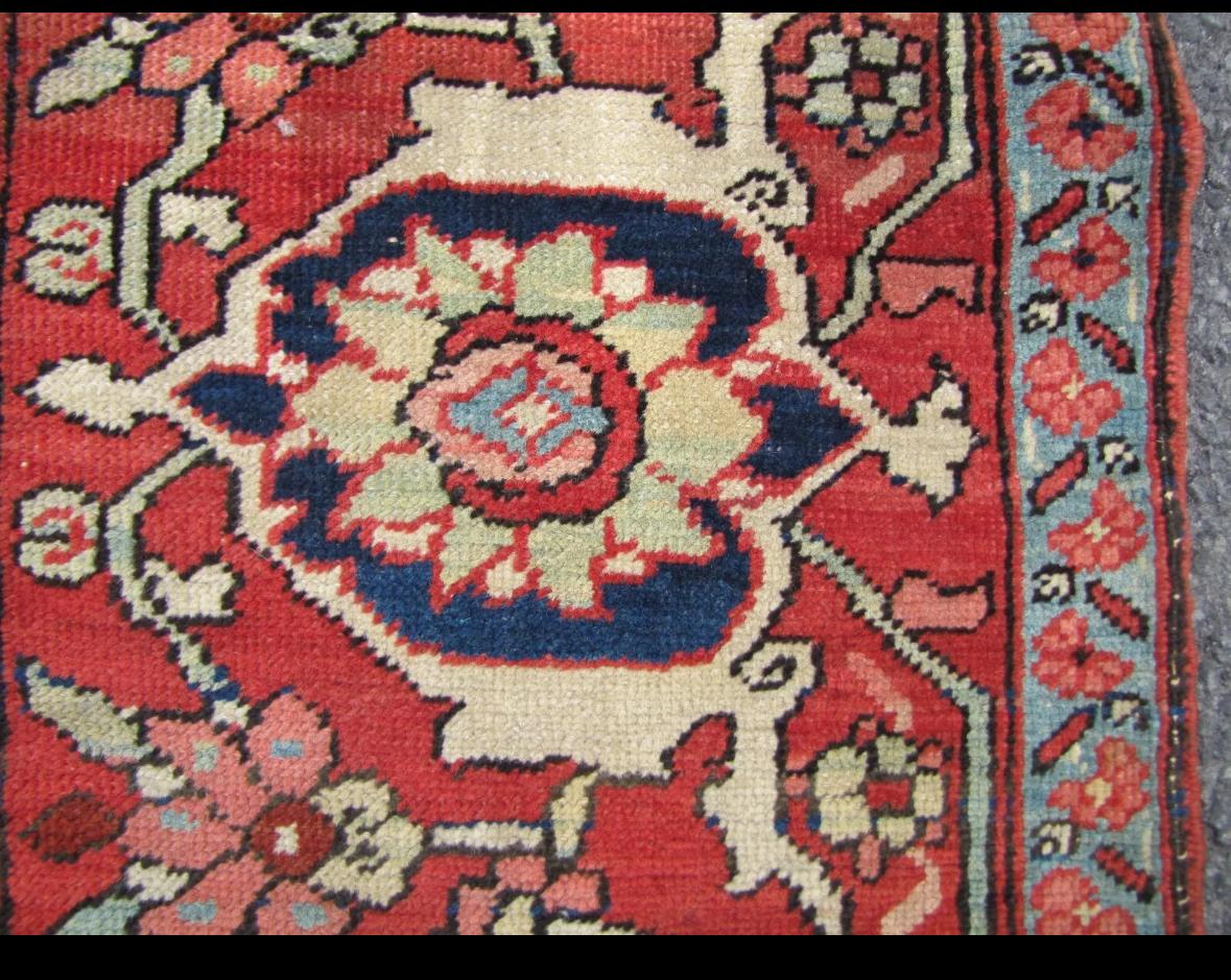 Antique Estate Persian Serapi Rug, c 1890 - RR6299   A  SALE In Good Condition For Sale In Shamokin Dam, PA