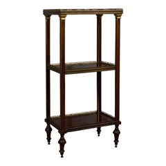 Antique Étagère:: Italienne:: Acajou:: Laiton:: 3 Tier:: Whatnot:: Victorienne circa 1870