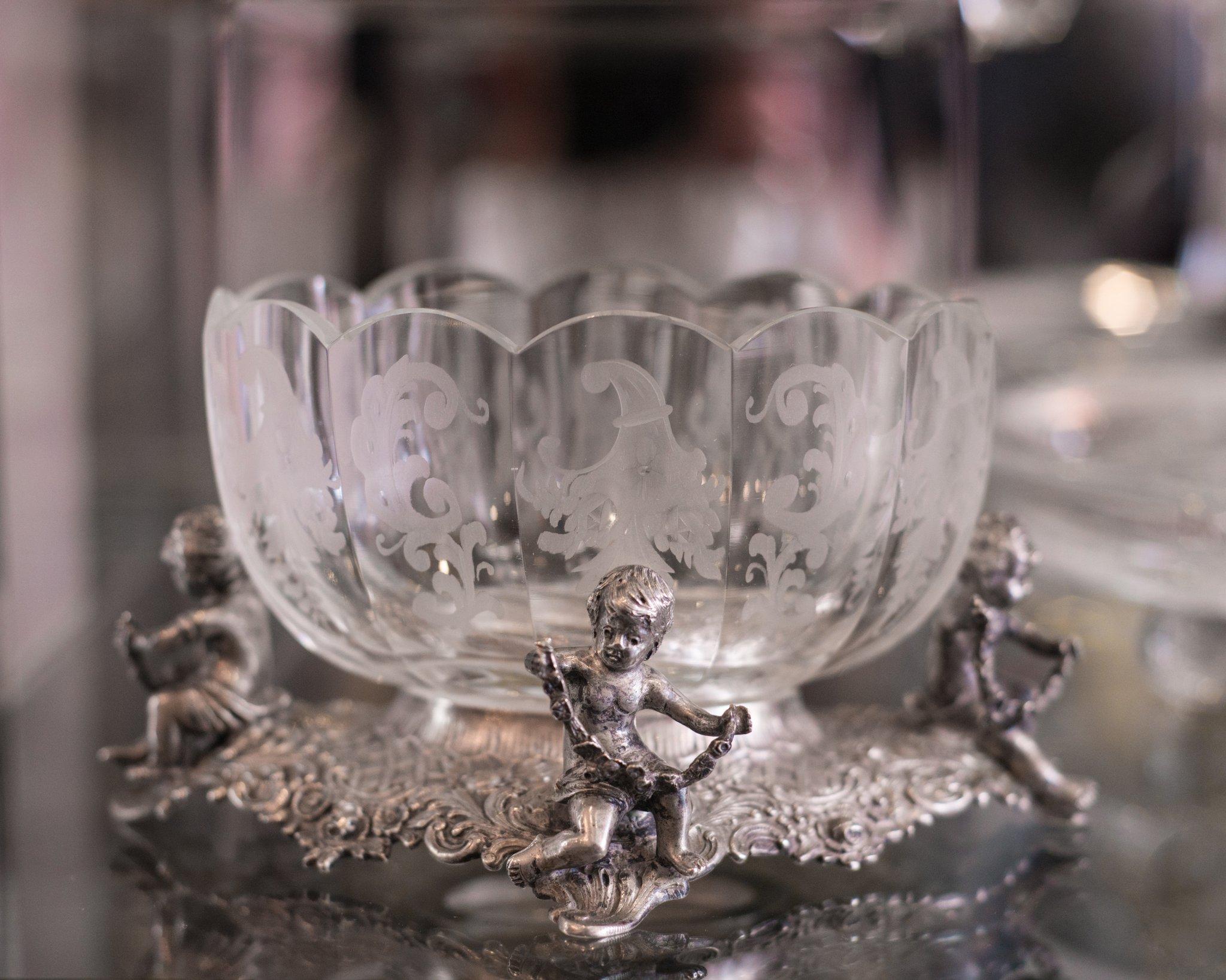 20th Century Antique Etched Glass Bowl on a 800 German Silver Bases with Cherubs For Sale