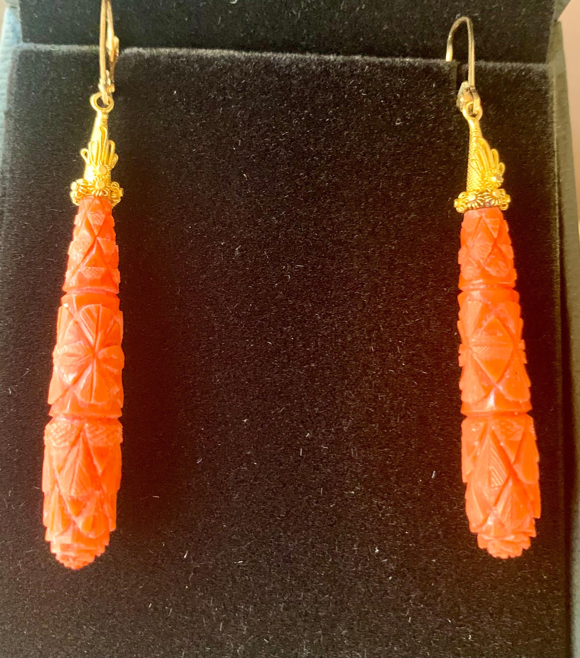 Antique Etruscan Revival Carved Red Coral 18K Yellow Gold Earrings, circa 1870 For Sale 2