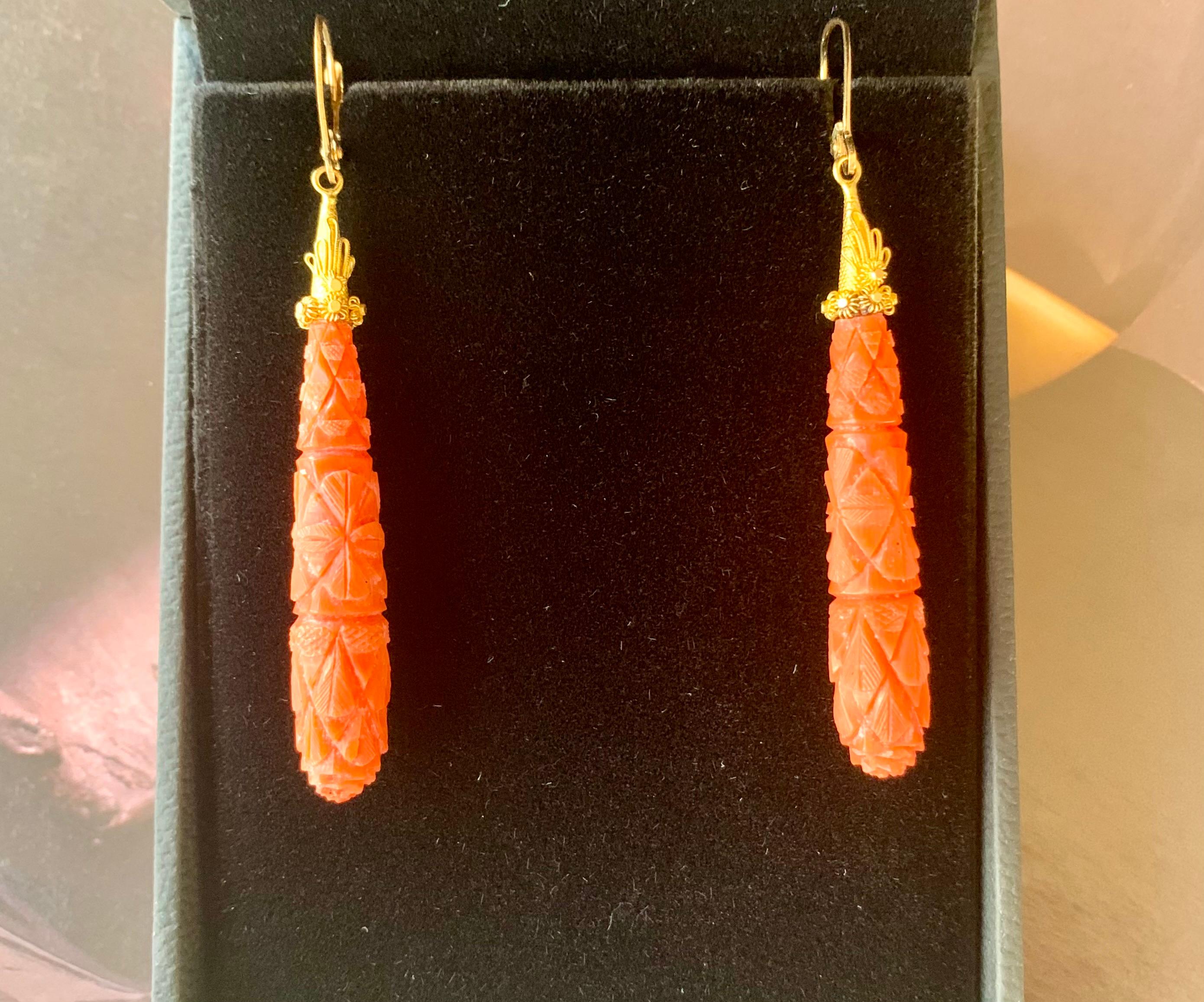 Antique Etruscan Revival Carved Red Coral 18K Yellow Gold Earrings, circa 1870 For Sale 3