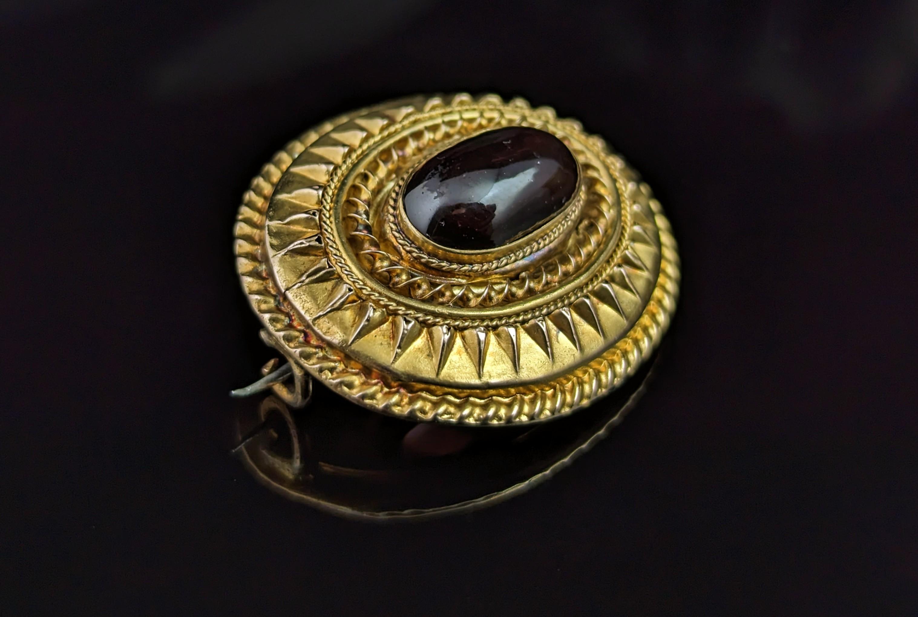 Antique Etruscan Revival Garnet Cabochon Brooch, 9k Gold 3