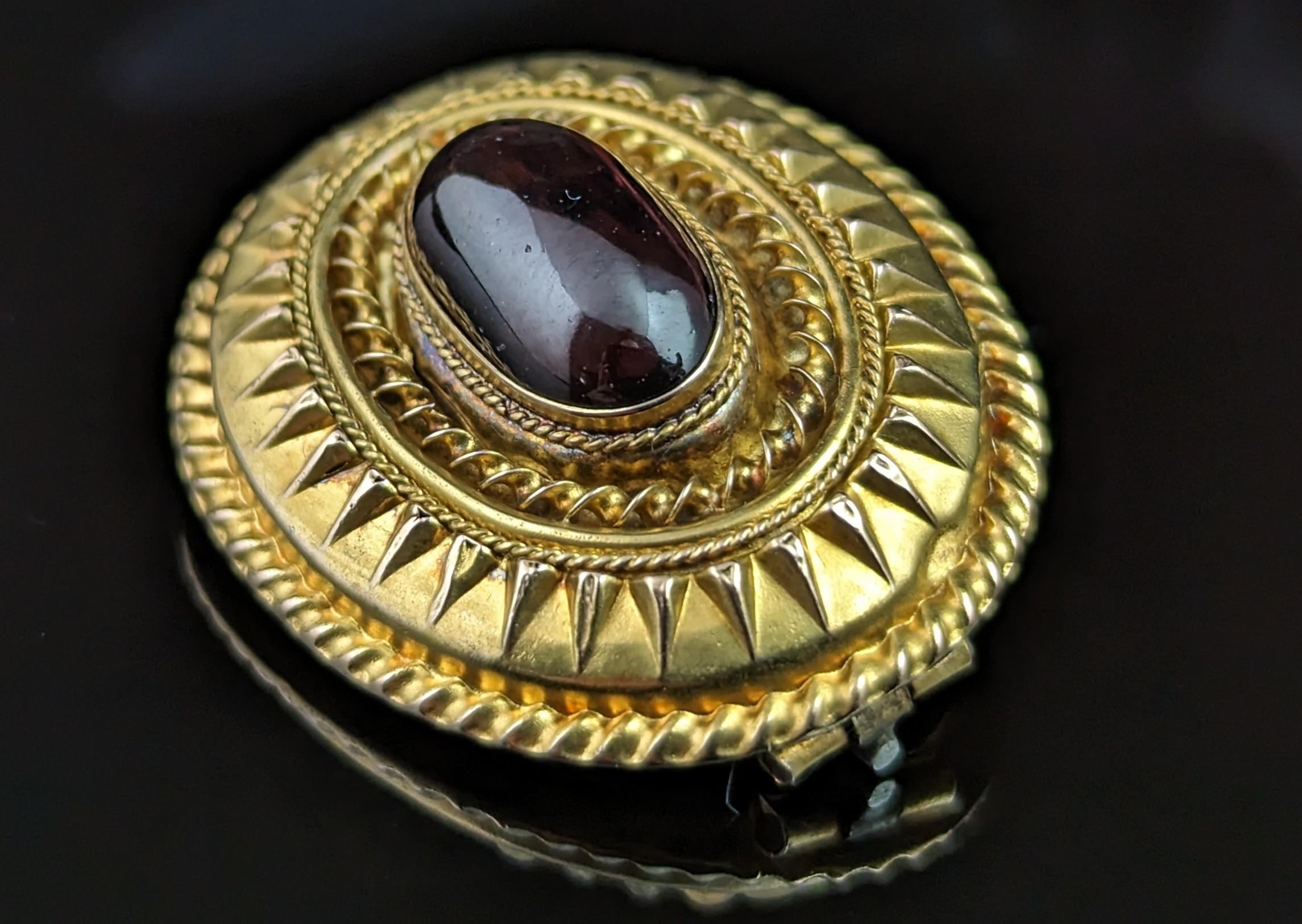 Antique Etruscan Revival Garnet Cabochon Brooch, 9k Gold 4