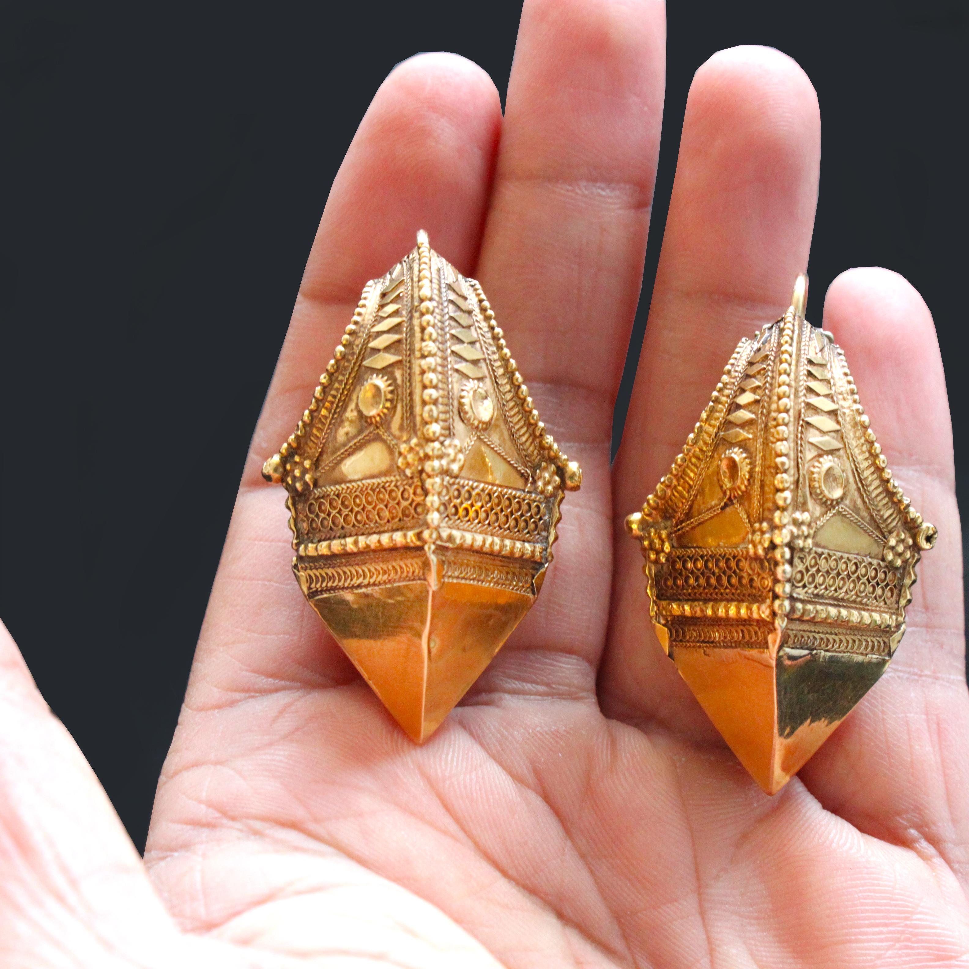 Antique Etruscan Revival Gold Earrings, 19th Century 1