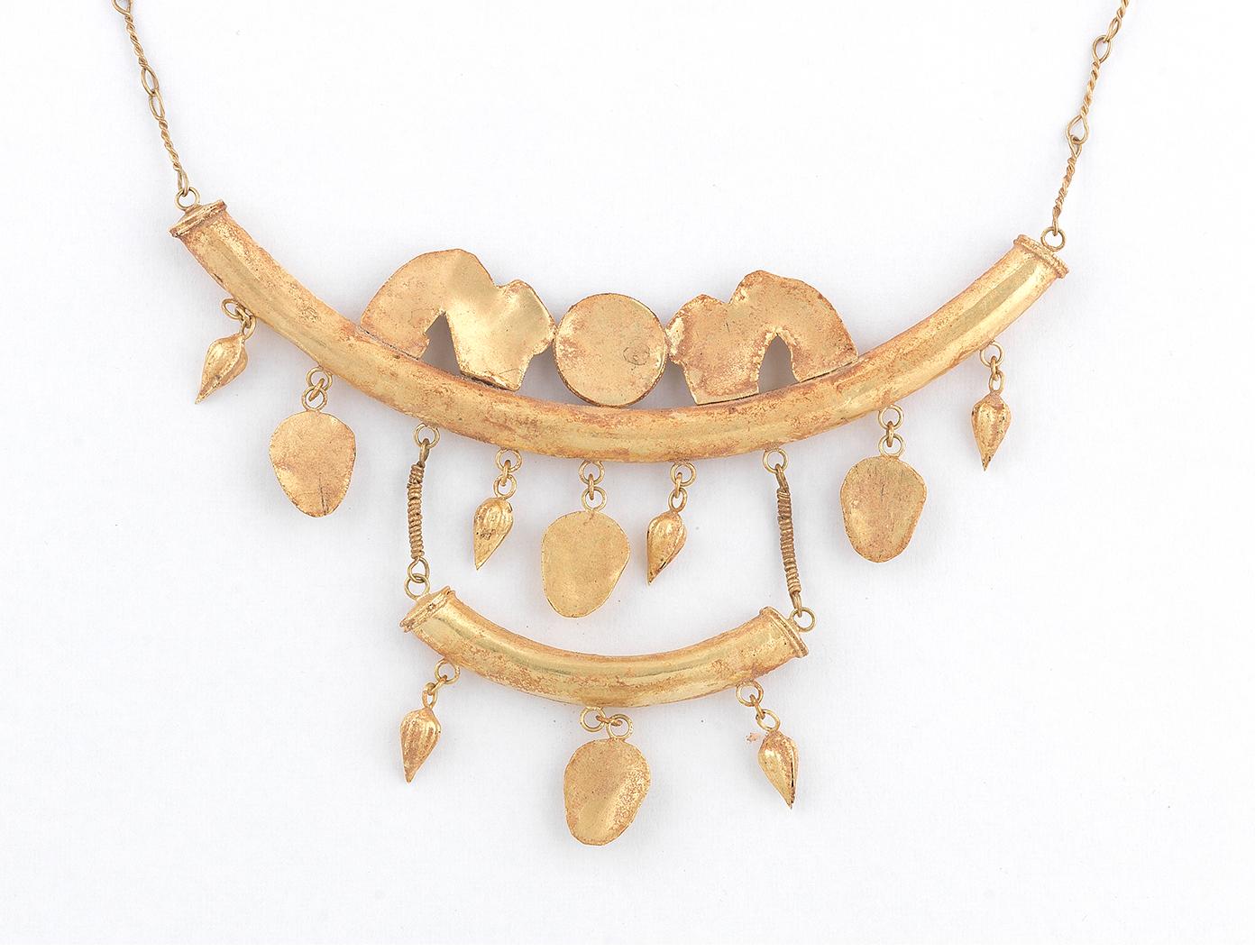 Women's or Men's Antique Etruscan Revival Gold Necklace