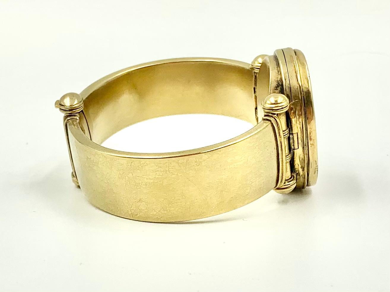 Antique Etruscan Revival Grand Tour Intaglio 15K Yellow Gold Locket Bracelet For Sale 8