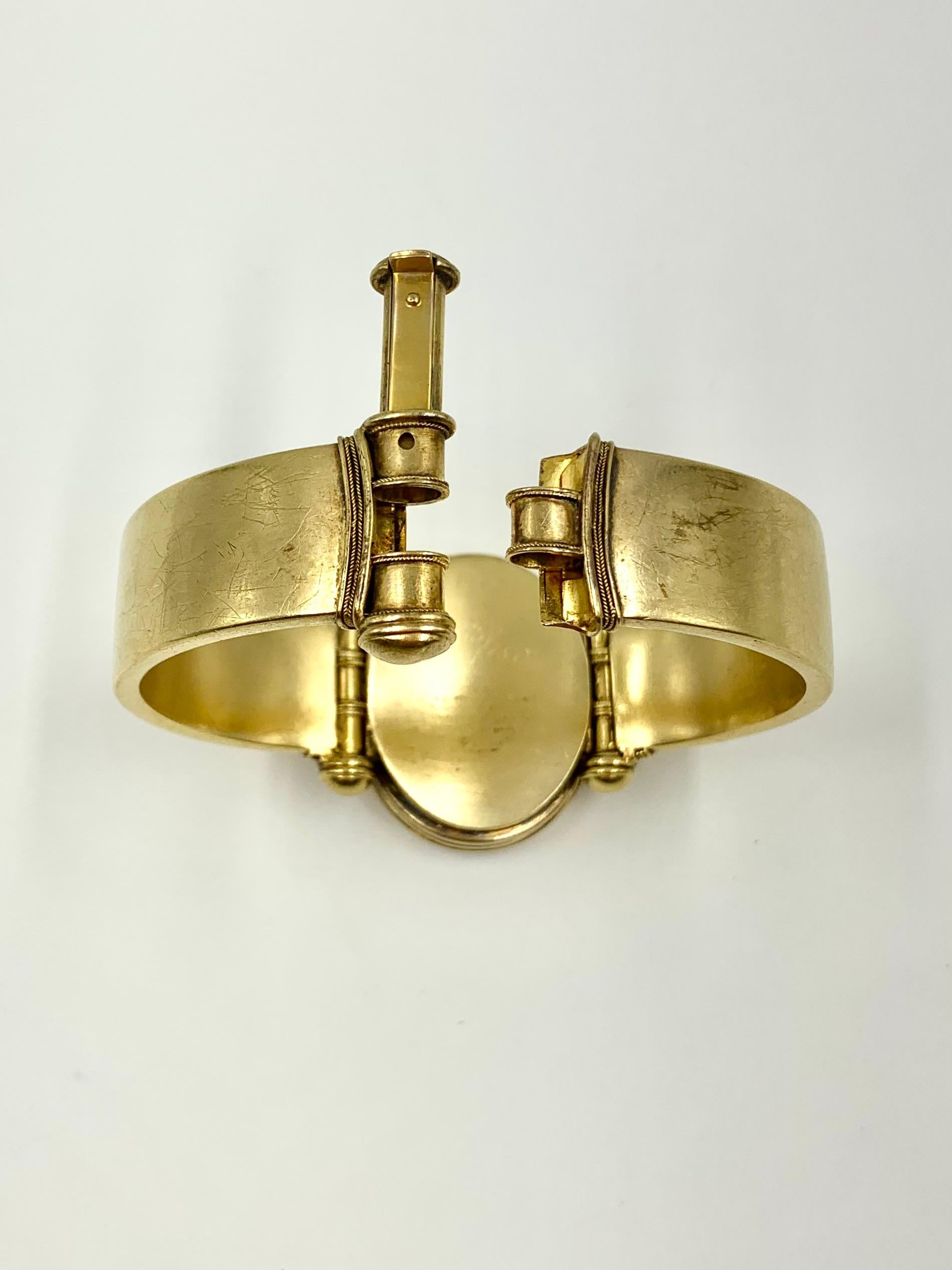 Antique Etruscan Revival Grand Tour Intaglio 15K Yellow Gold Locket Bracelet For Sale 12