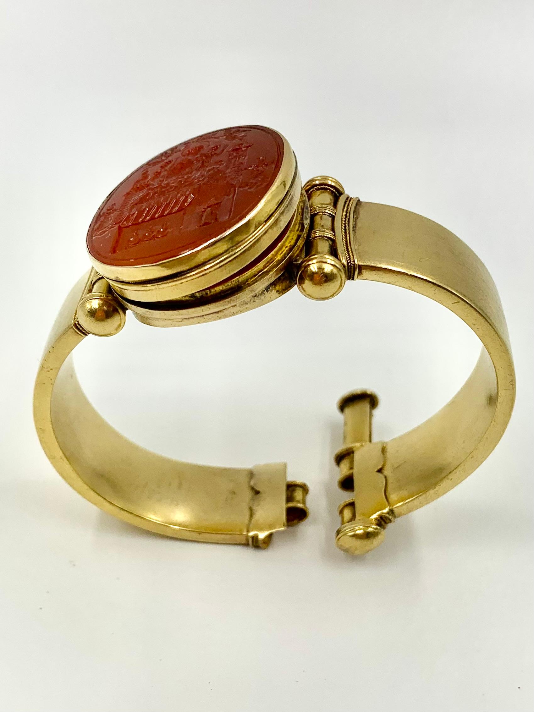 Antique Etruscan Revival Grand Tour Intaglio 15K Yellow Gold Locket Bracelet For Sale 13