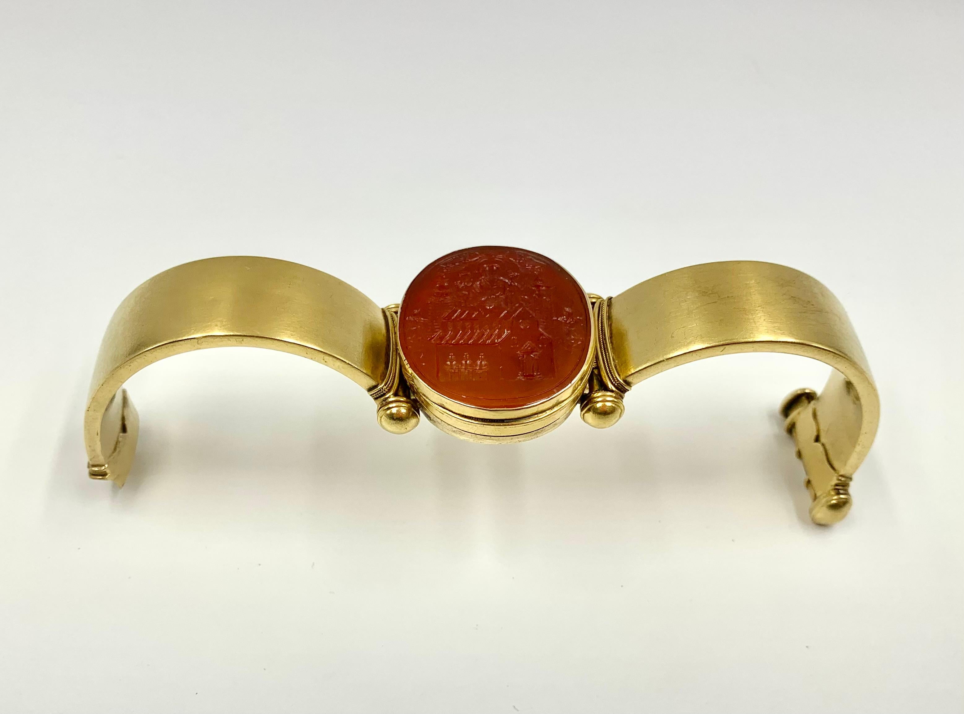 Antique Etruscan Revival Grand Tour Intaglio 15K Yellow Gold Locket Bracelet For Sale 14