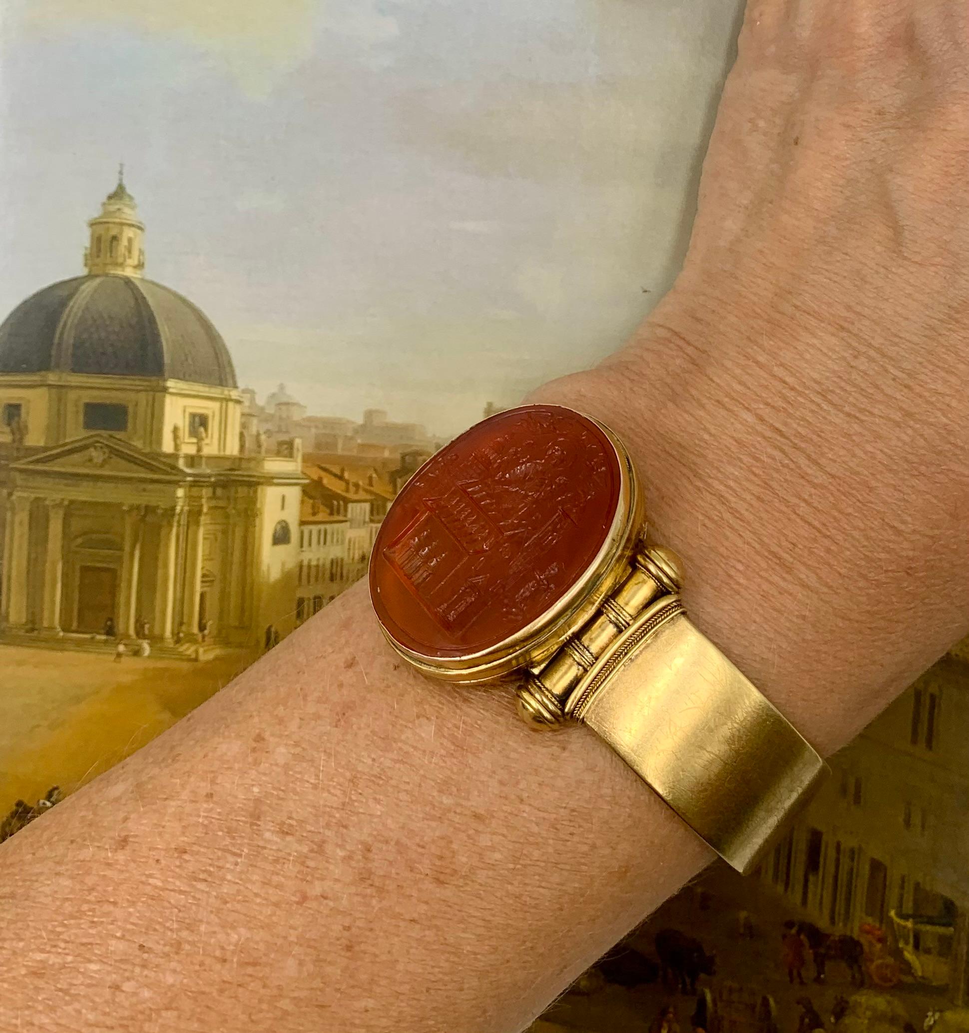 Women's or Men's Antique Etruscan Revival Grand Tour Intaglio 15K Yellow Gold Locket Bracelet For Sale