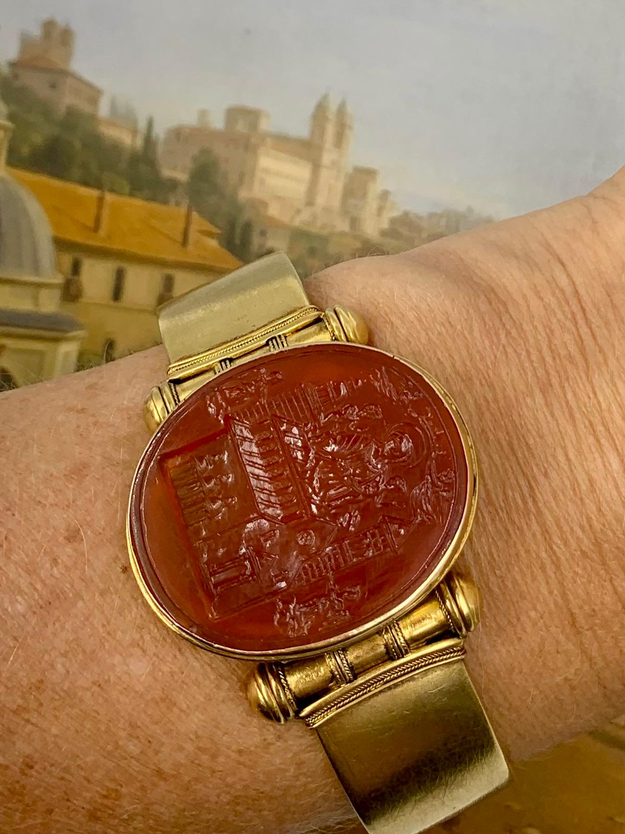 Antique Etruscan Revival Grand Tour Intaglio 15K Yellow Gold Locket Bracelet For Sale 1