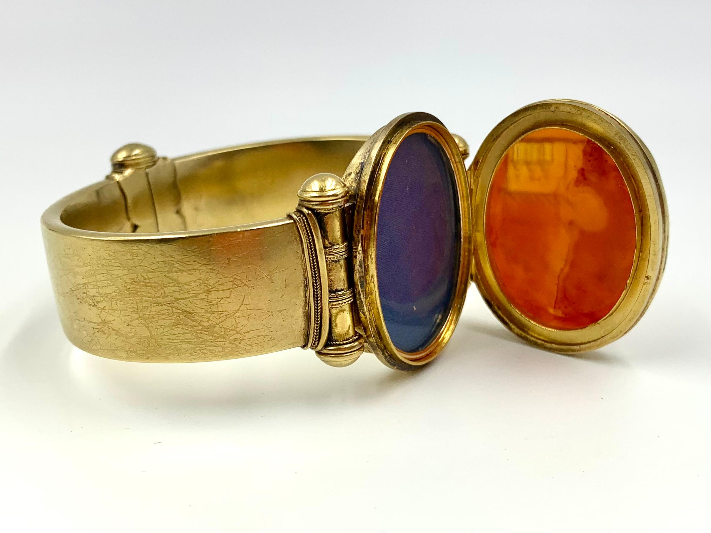 Antique Etruscan Revival Grand Tour Intaglio 15K Yellow Gold Locket Bracelet For Sale 4