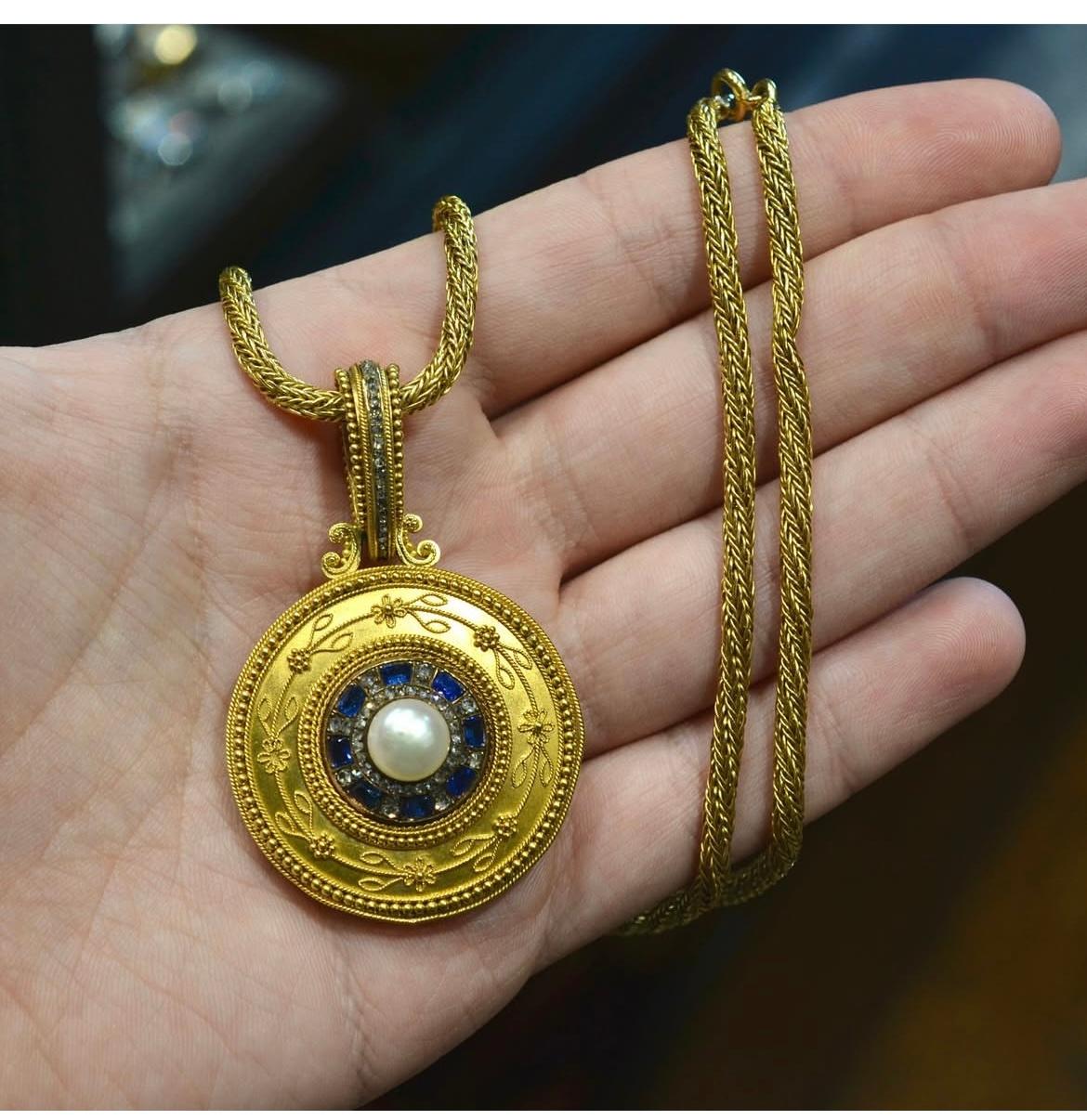 Antique Etruscan Revival Sapphire Pearl And Diamond Pendant In Excellent Condition For Sale In Firenze, IT