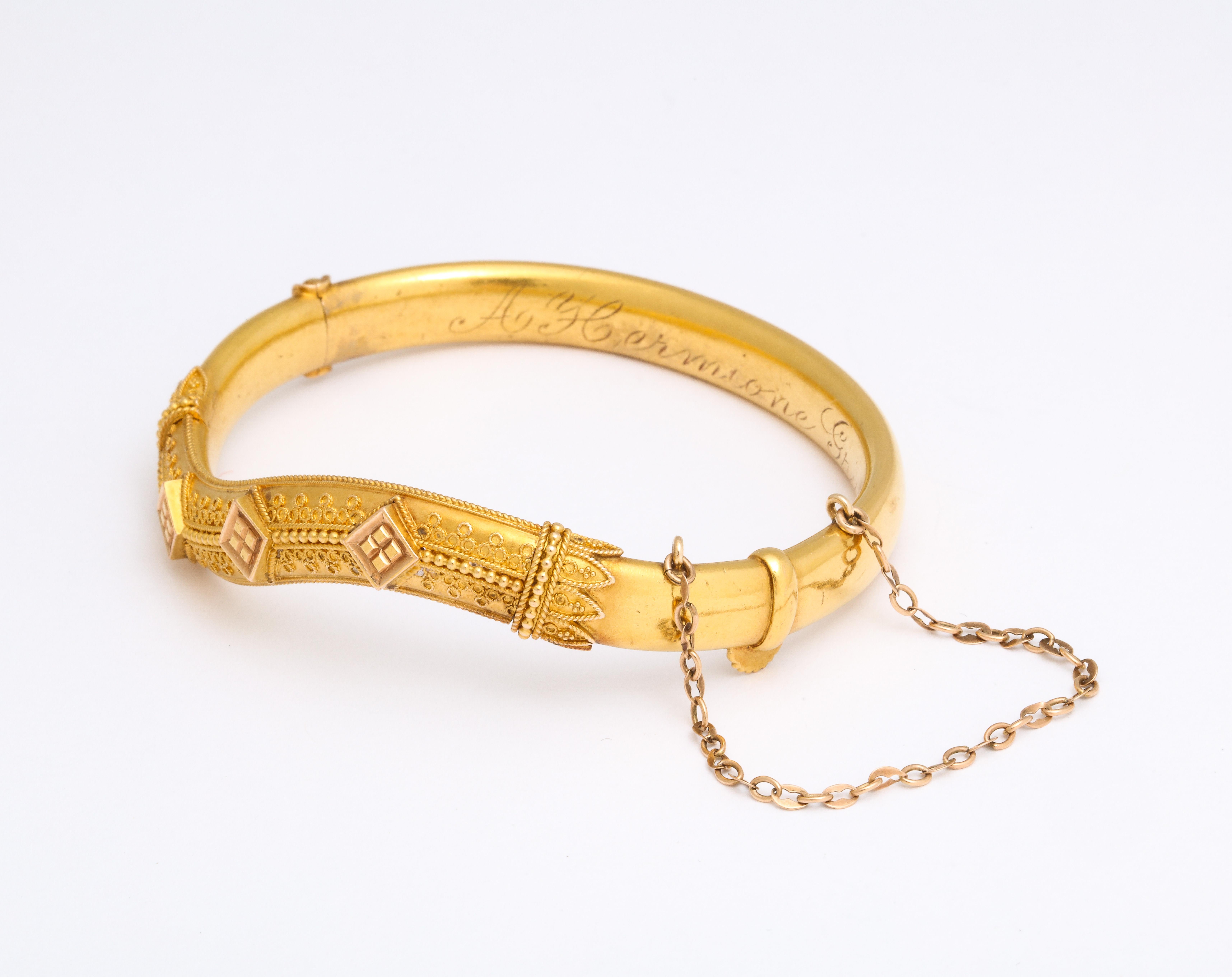 Néo-étrusque Bracelet ancien en or 15 carats avec vagues de style néo-étrusque en vente