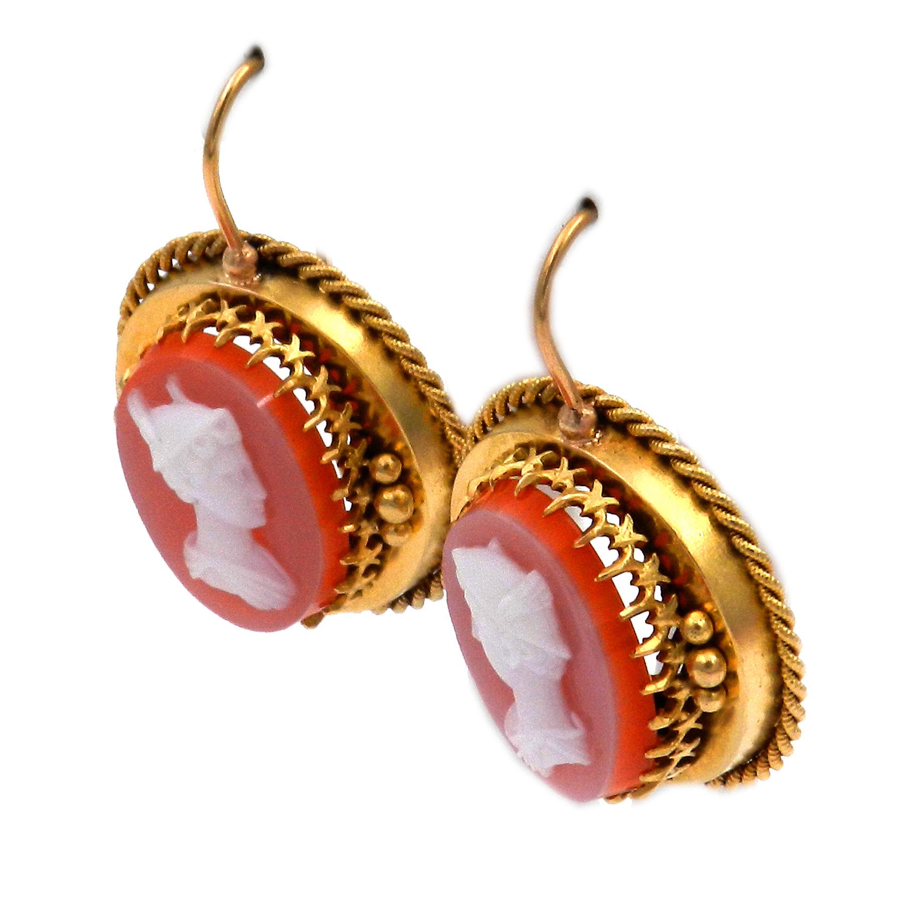 Oval Cut Antique Etruscan Style Agate Cameo Gold Earrings circa 1860 For Sale