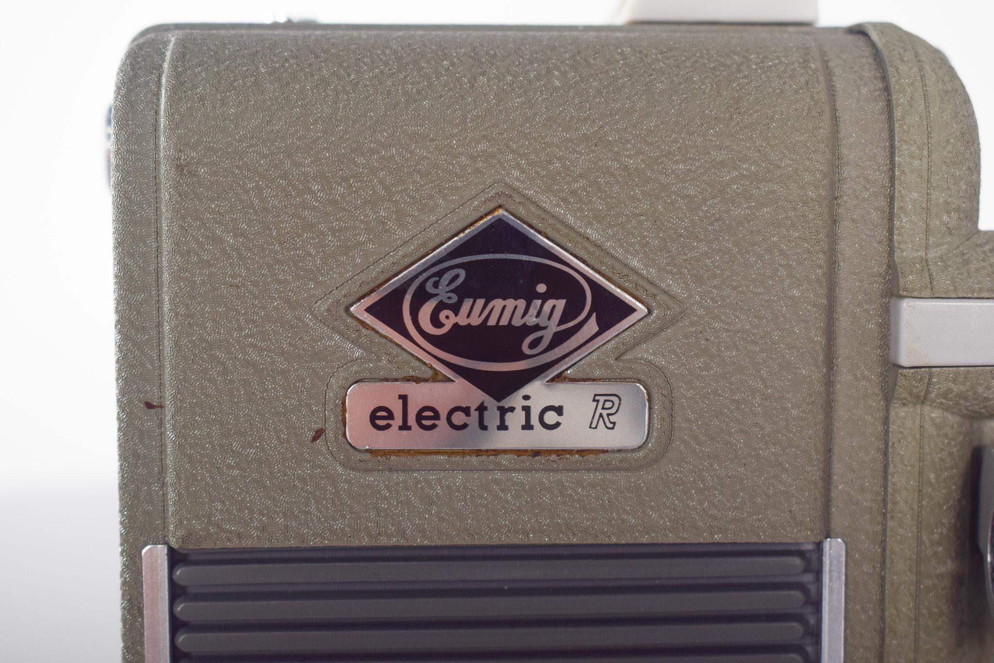 20ième siècle Antiquities Eumig, Electric R, 8mm Video Camera en vente