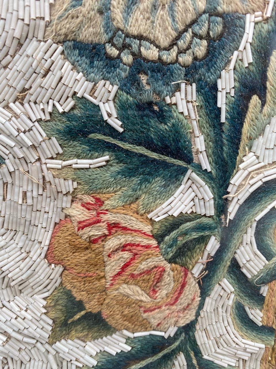 Fragment de broderie européenne antique du 17e siècle de Bobyrug État moyen - En vente à Saint Ouen, FR