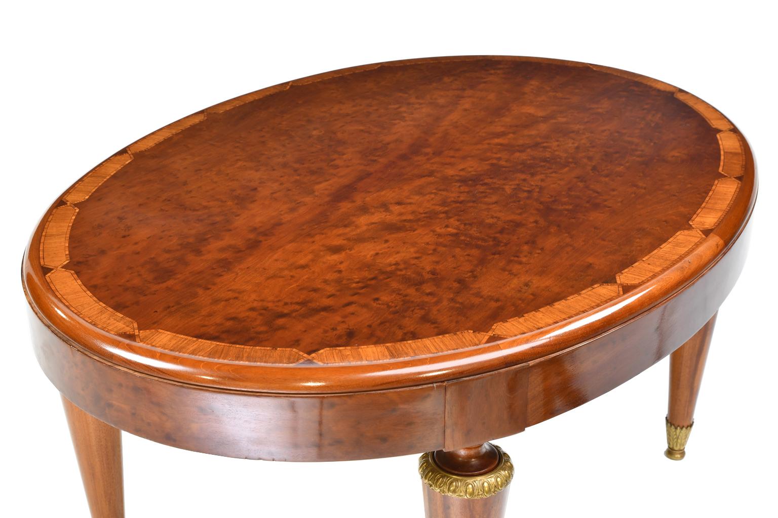 Gilt Antique European Art Deco Oval Dining Table in Polished Mahogany and Maple