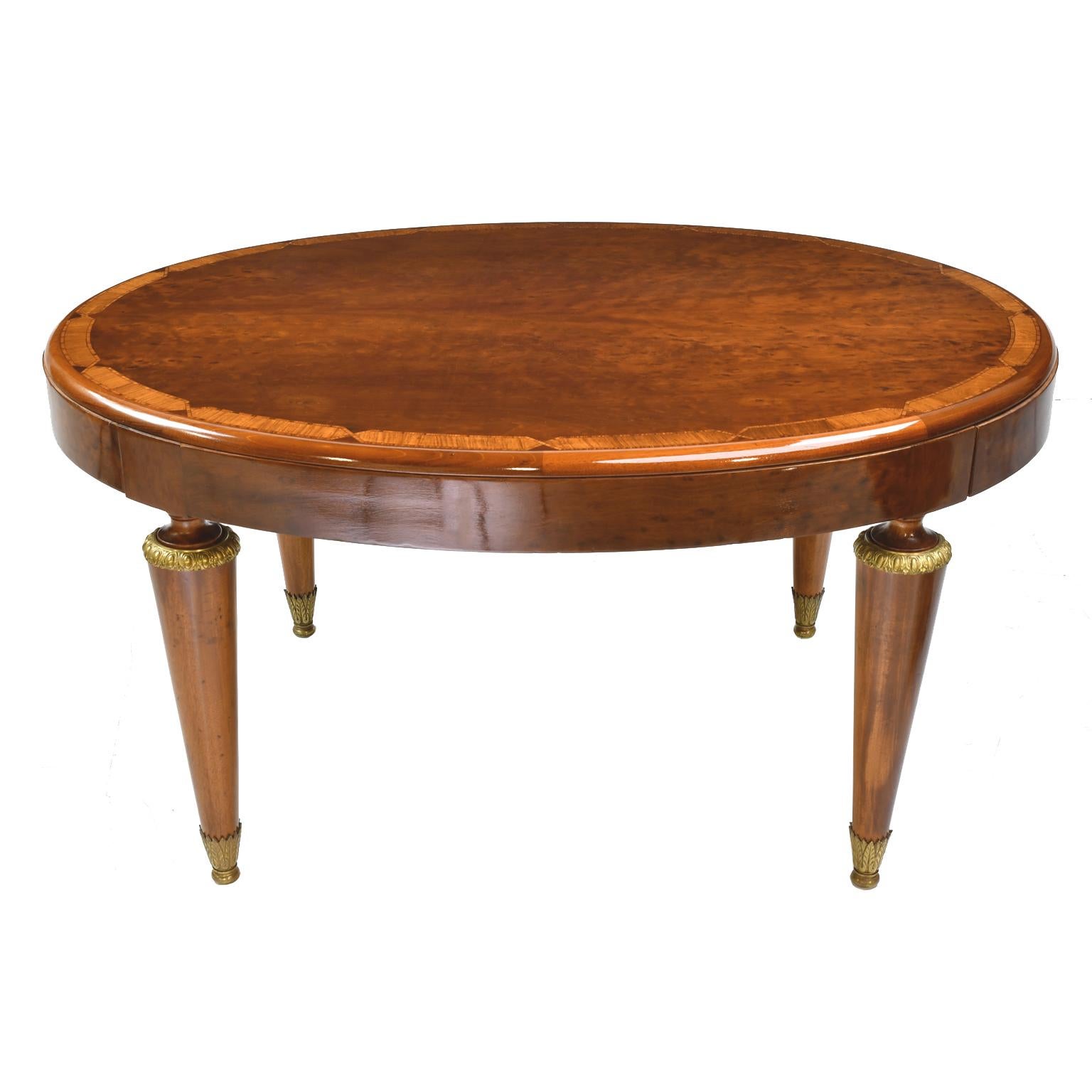 Early 20th Century Antique European Art Deco Oval Dining Table in Polished Mahogany and Maple