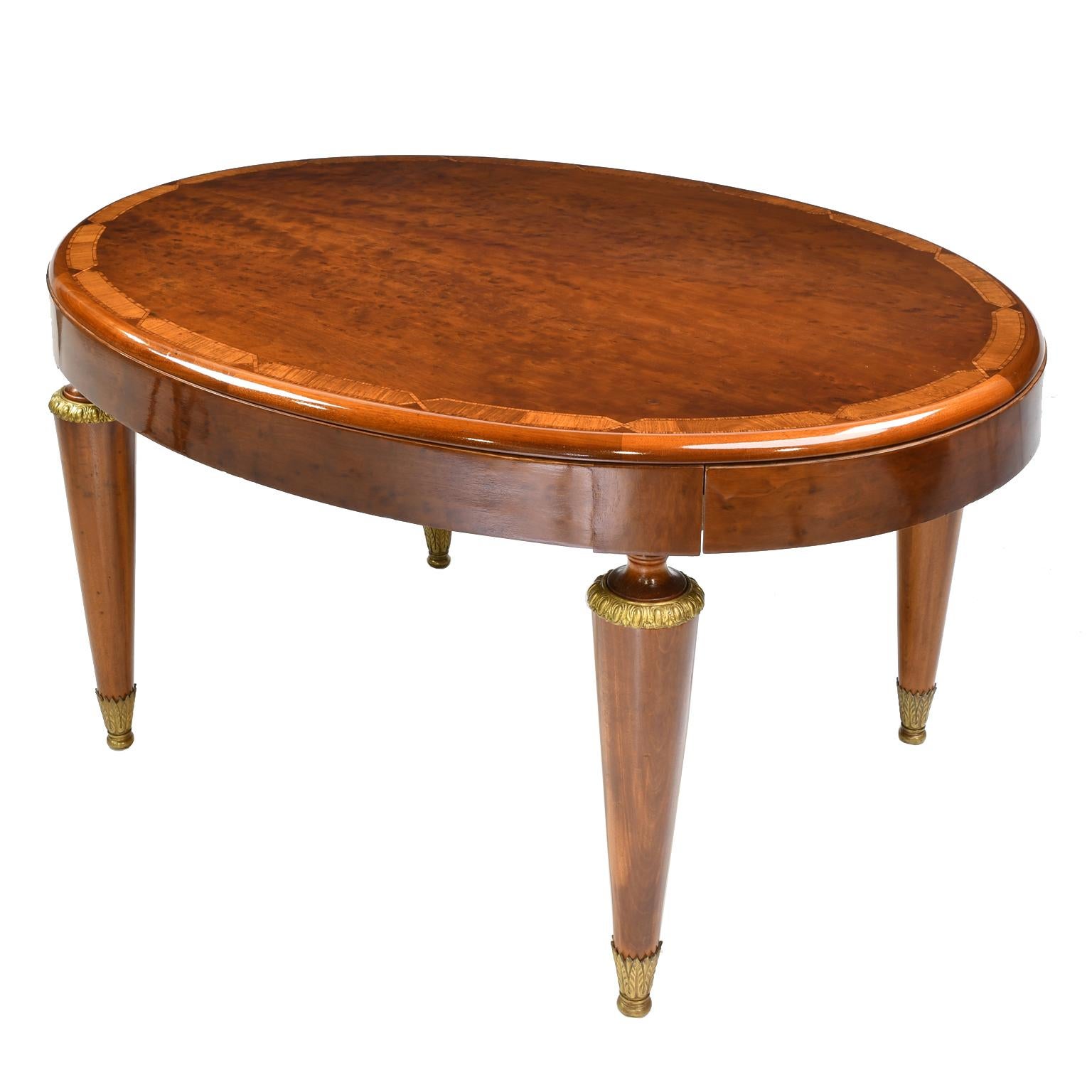 Bronze Antique European Art Deco Oval Dining Table in Polished Mahogany and Maple
