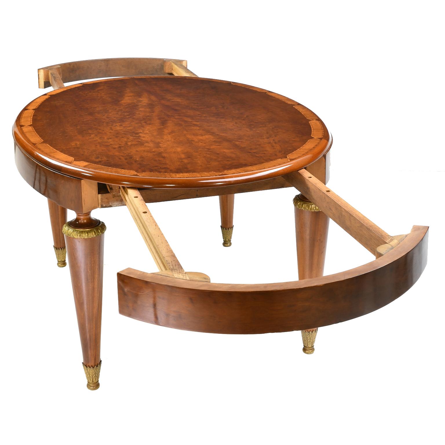 Antique European Art Deco Oval Dining Table in Polished Mahogany and Maple 1