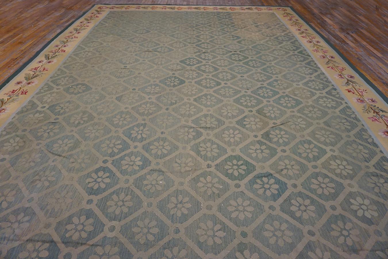 Early 20th Century 1920s French Aubusson Carpet in Empire Style ( 11'2