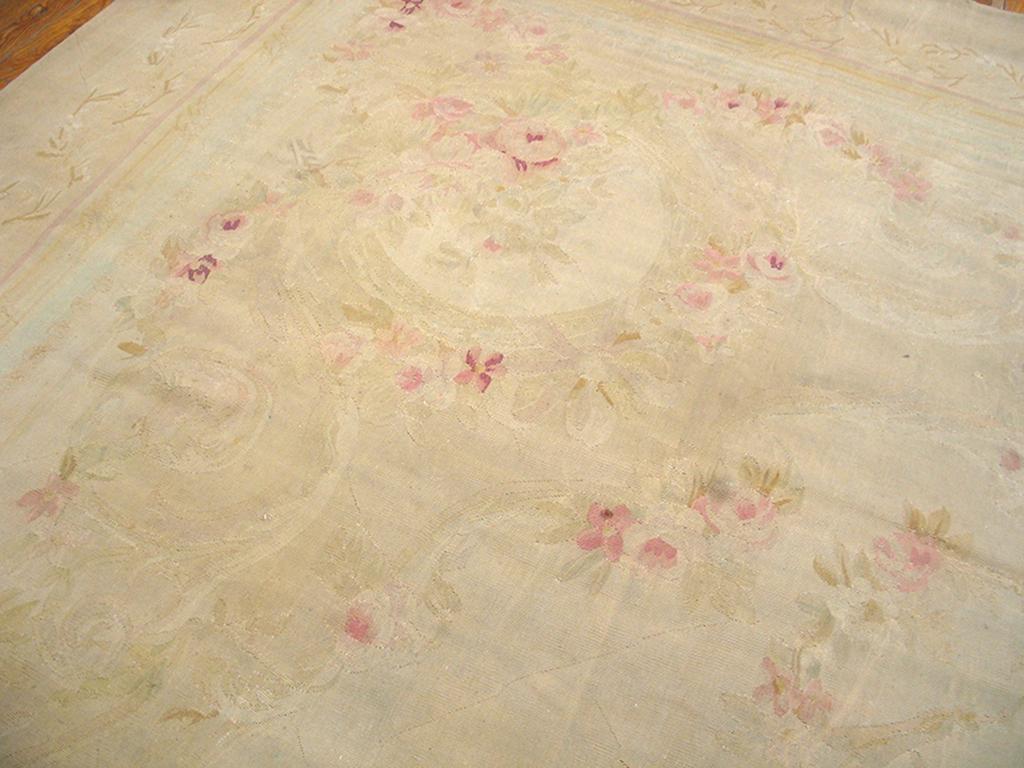 Wool 19th Century French Aubusson Carpet ( 12' x 15'6