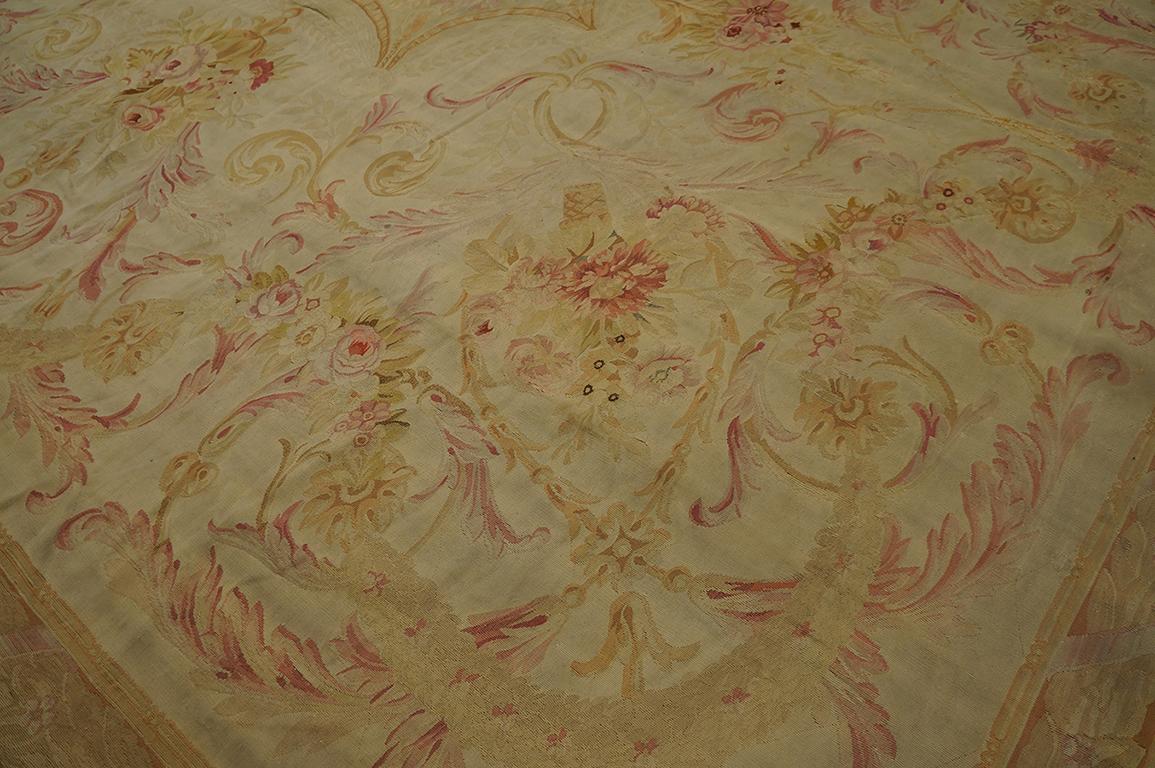 Wool 19th Century French Aubusson Carpet ( 13'6