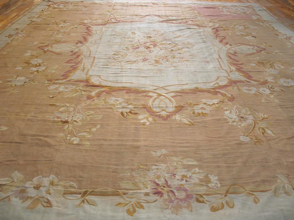 Hand-Knotted 19th Century French Aubusson Carpet Napoleon III Period ( 15 x 18' - 457 x 548 ) For Sale