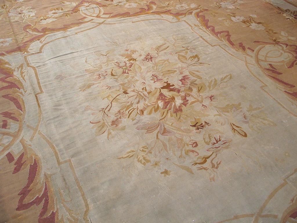 Wool 19th Century French Aubusson Carpet Napoleon III Period ( 15 x 18' - 457 x 548 ) For Sale