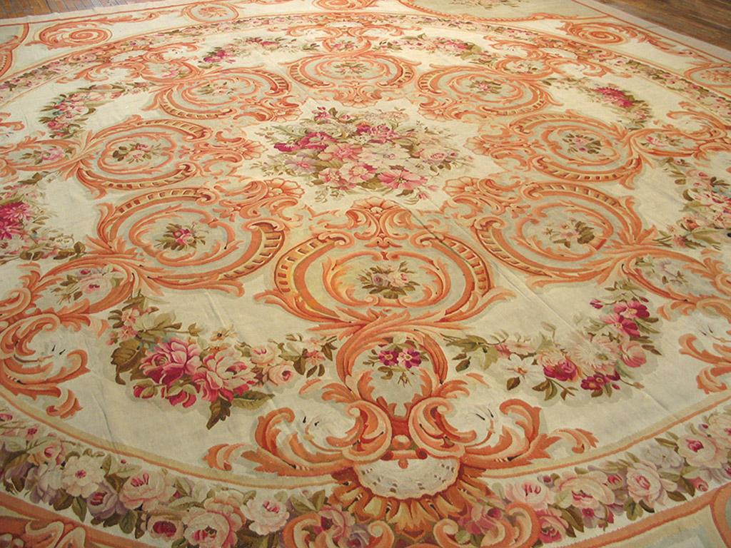 Antique European Aubusson Rug In Good Condition For Sale In New York, NY