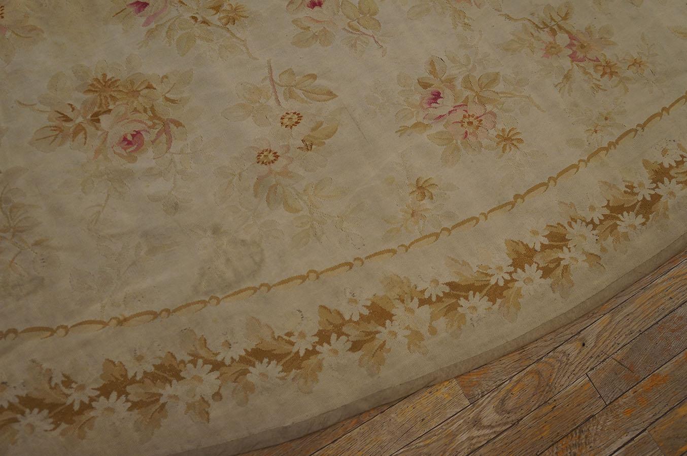 Late 19th Century French Aubusson Carpet ( 8' 4'' x 13' 4'' - 255 x 405 cm )  For Sale 11