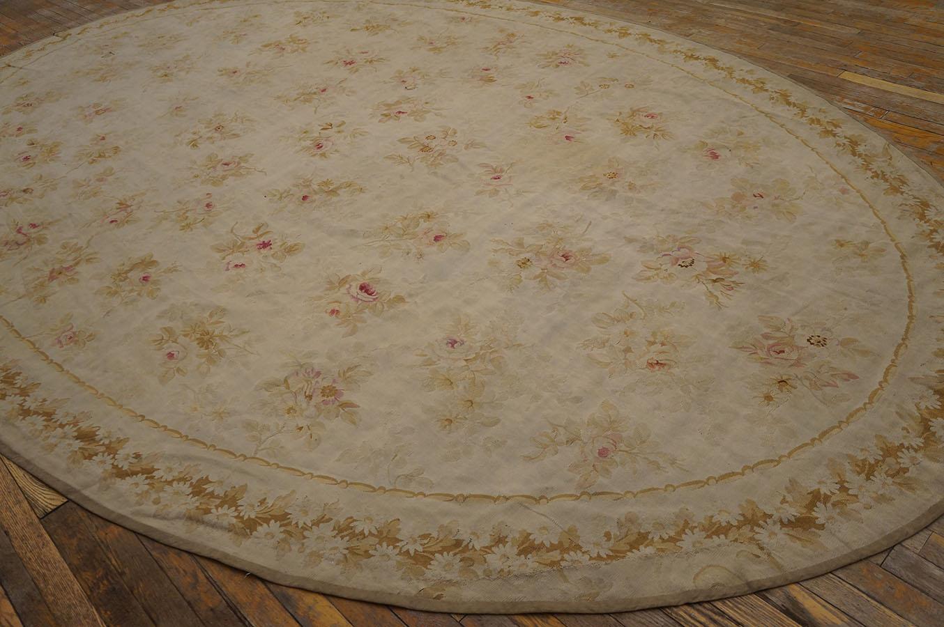 Hand-Woven Late 19th Century French Aubusson Carpet ( 8' 4'' x 13' 4'' - 255 x 405 cm )  For Sale