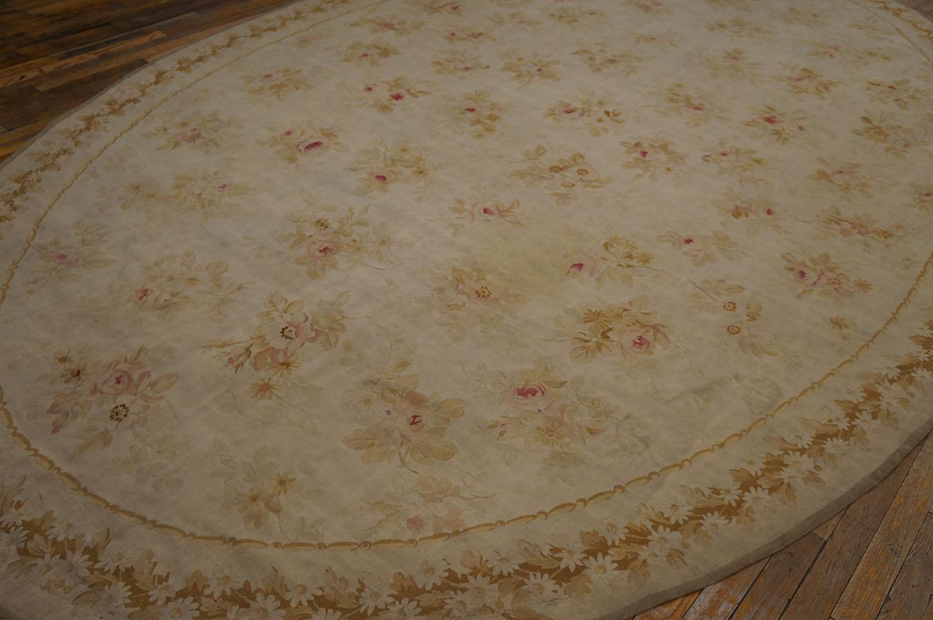 Late 19th Century French Aubusson Carpet ( 8' 4'' x 13' 4'' - 255 x 405 cm )  In Good Condition For Sale In New York, NY