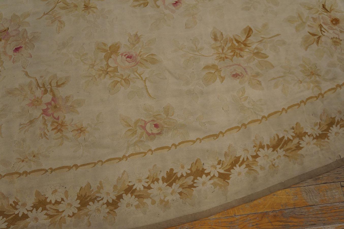 Late 19th Century French Aubusson Carpet ( 8' 4'' x 13' 4'' - 255 x 405 cm )  For Sale 5