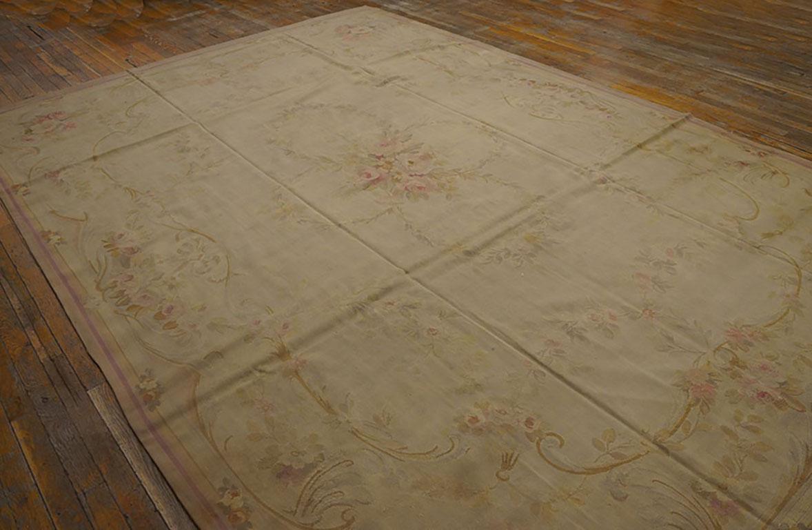 Antique French Aubusson Carpet  In Good Condition For Sale In New York, NY