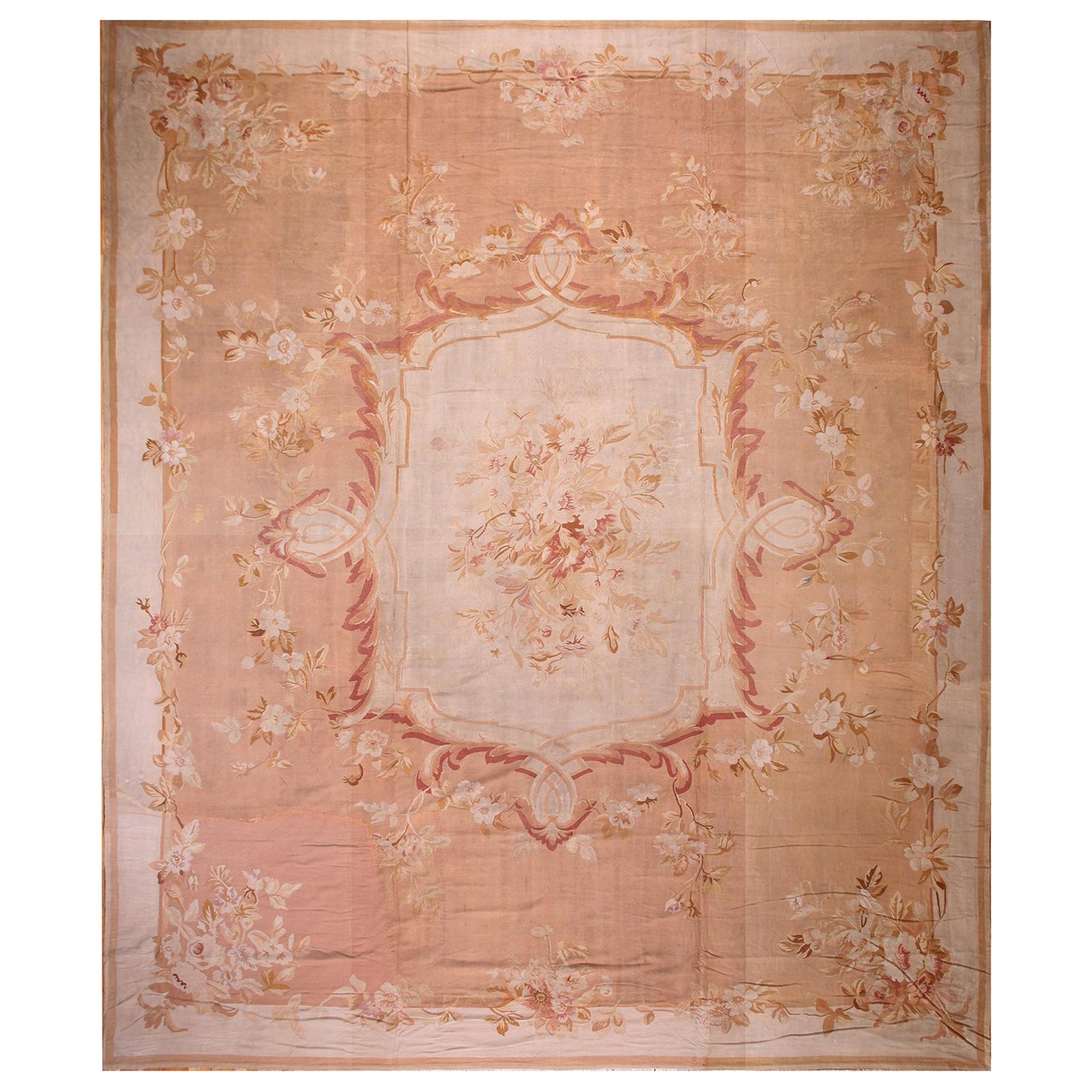 19th Century French Aubusson Carpet Napoleon III Period ( 15 x 18' - 457 x 548 ) For Sale
